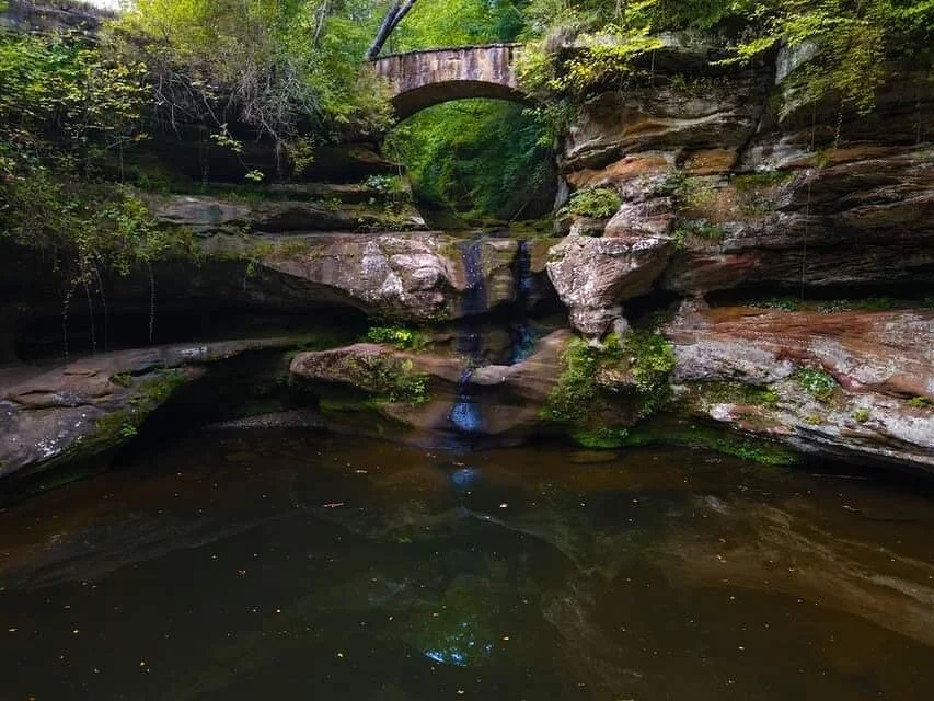 The hike to the Devils Bathtub in Ohio yesterday was beautiful. Where to next?
*
*
*
*
#puregoldceo #landscape #landscapes #landscapephotography #arch #hike #vanlife #wanderlust #wander #lostsoul #travel #hiking #adventure #adventures #van #promo #wo