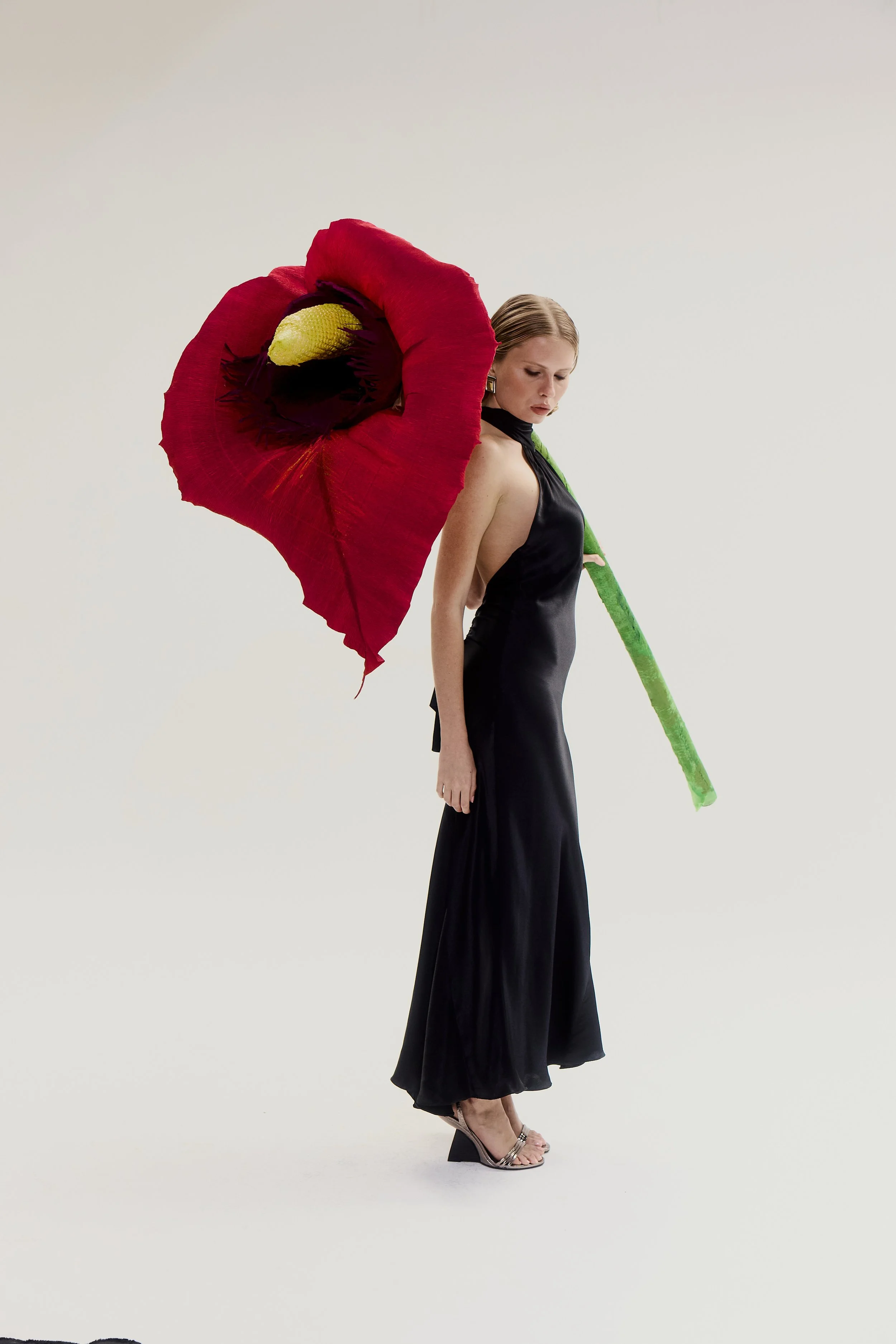 Paper flowers for Thredup Photographer: Ashley Batz