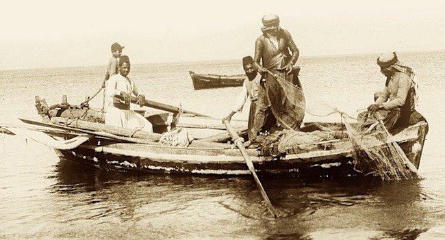 Cir. 1946 Galilean fishermen