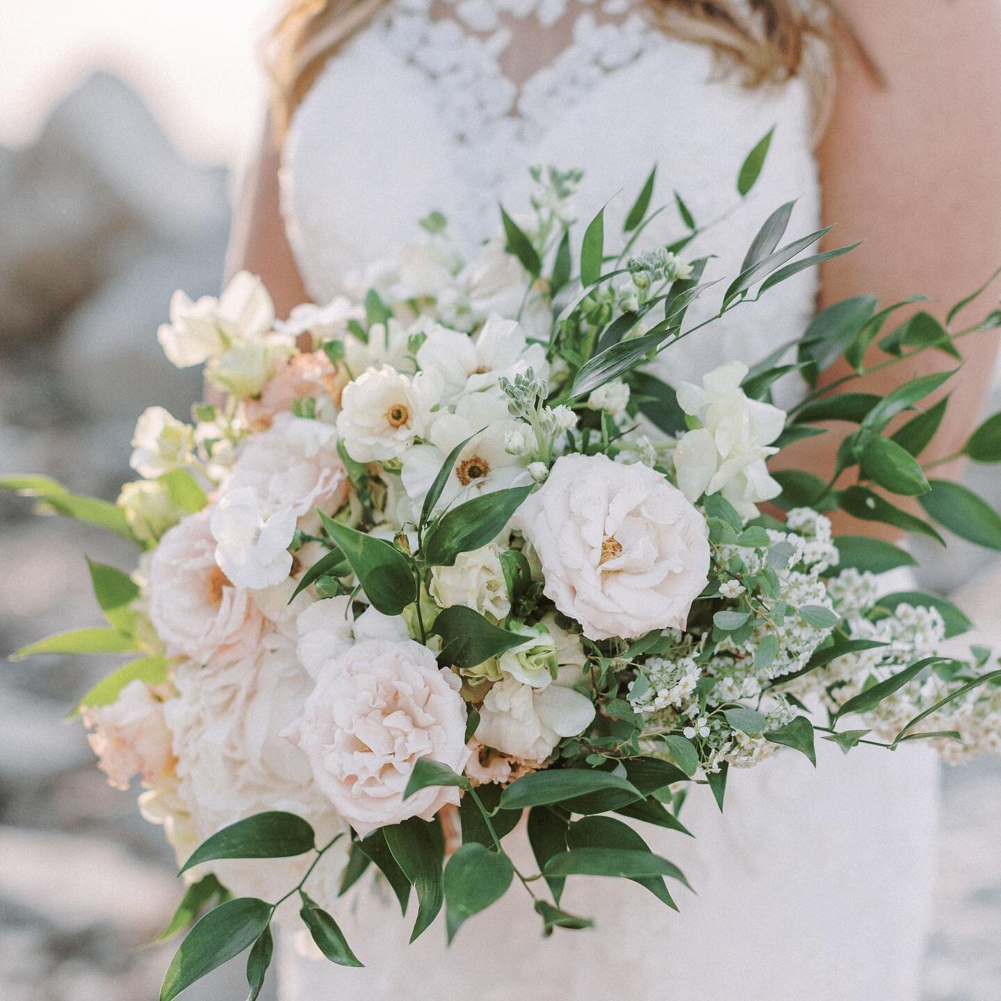 I&rsquo;m legitimately excited to be around so many flowers during wedding season. Flowers = Joy  @bloomfloraldesign #samanthajamesphoto #weddingphotographer #lifestylephotographer #love #entrepreneur #girlboss #lovemyjob #passion #memories #mileston