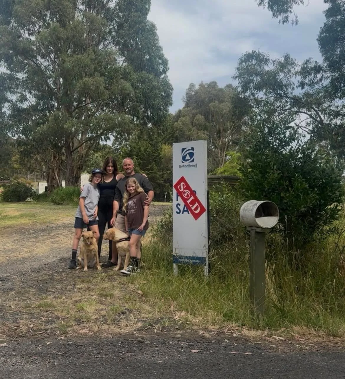 Happy clients living their best life!
🥂 😎🤩

A large number of all loans we have settled in the past 12 months have been for clients just who have wanted to upgrade their family home or buy something bigger!

This gorgeous family sold their origina