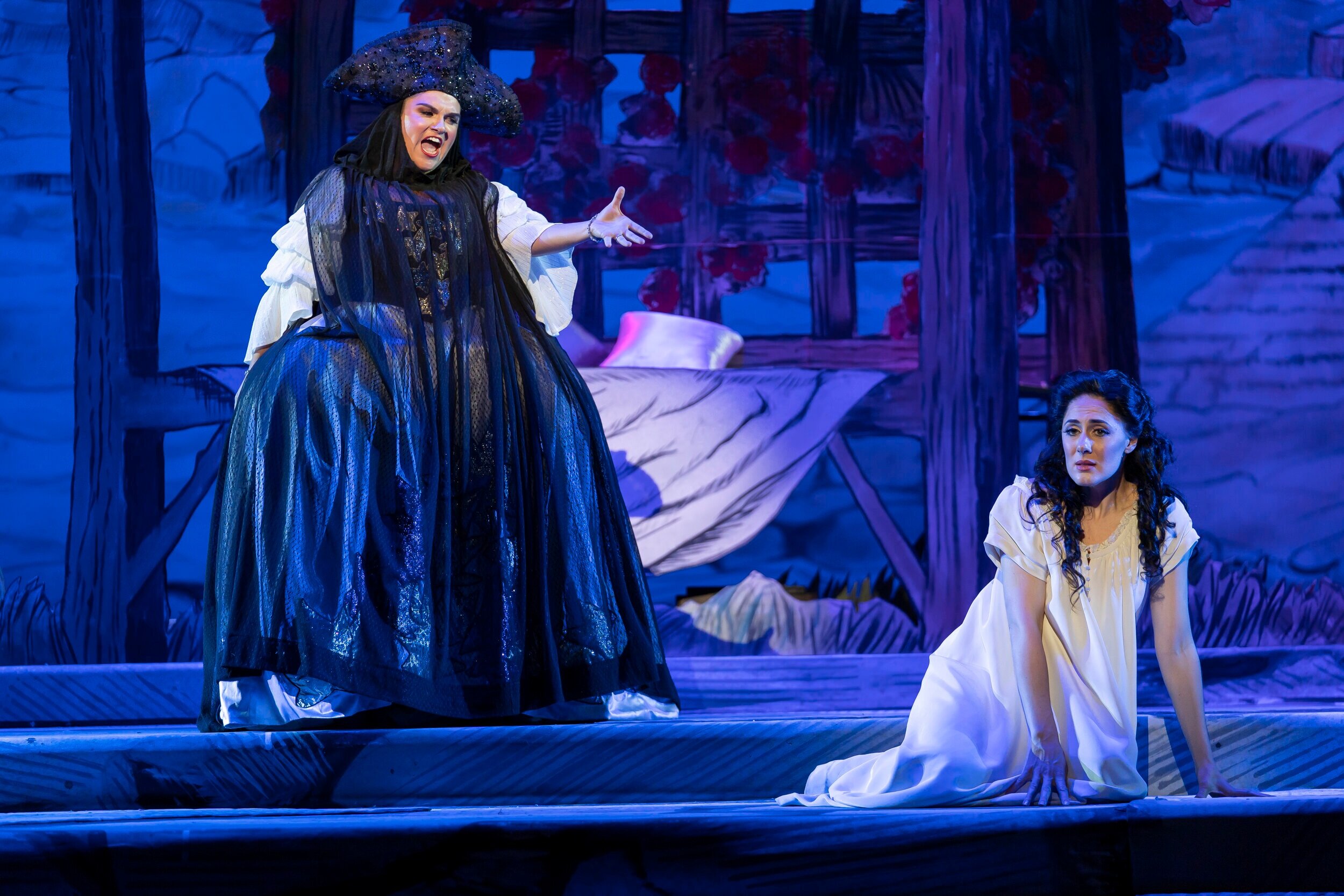 Katheryn Lewek (Queen of the Night) and Sydney Mancasola (Pamina)