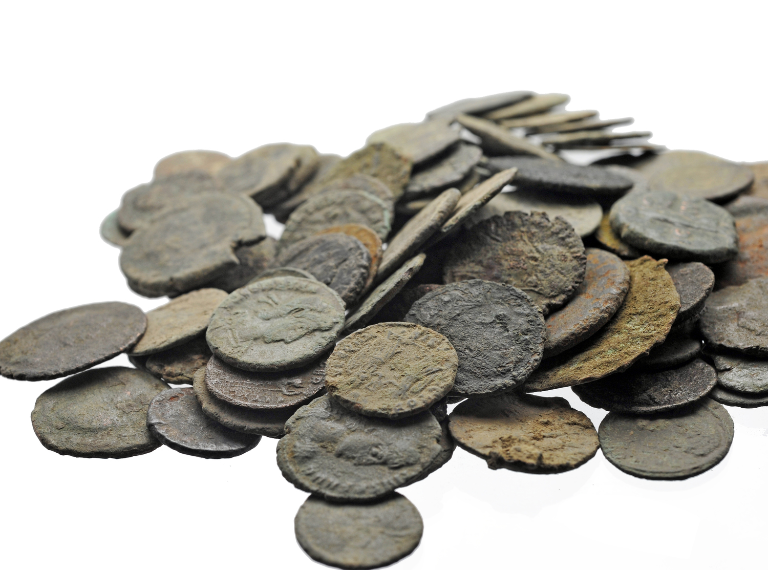 Old Coin. Dirty Coin. Broken on Roman Coins. Don't Coin.