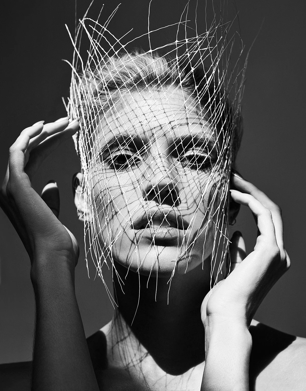 Devon-Windsor-for-VOGUE-Taiwan-by-Enrique-Vega-87024.jpg