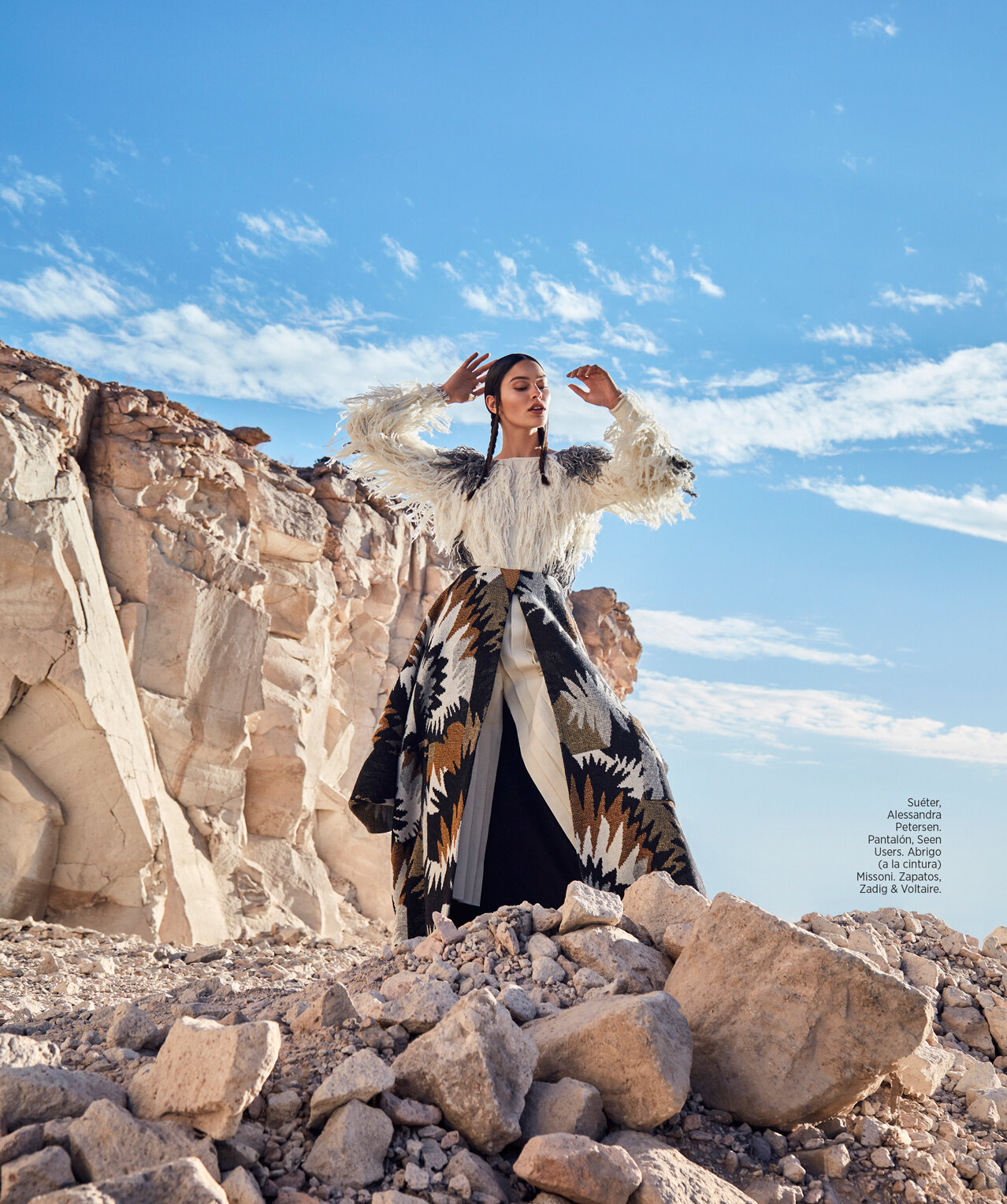 Elizabeth-Salt-for-HARPER'S-BAZAAR-Mexico-by-Enrique-Vega-Pg115.jpg
