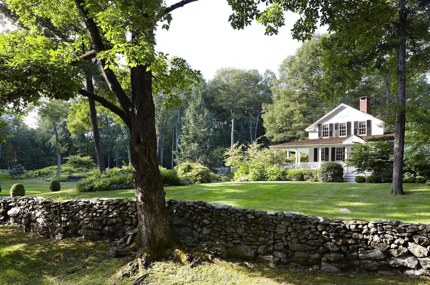 The clocks going forward is a sign that summer is finally on its way. I cannot wait to make the most of the great outdoors. 

#backyard #yardstyle #backyardgarden #backyarddesign #backyardgardening #backyardgoals #gardeninspiration #gardendesign #c