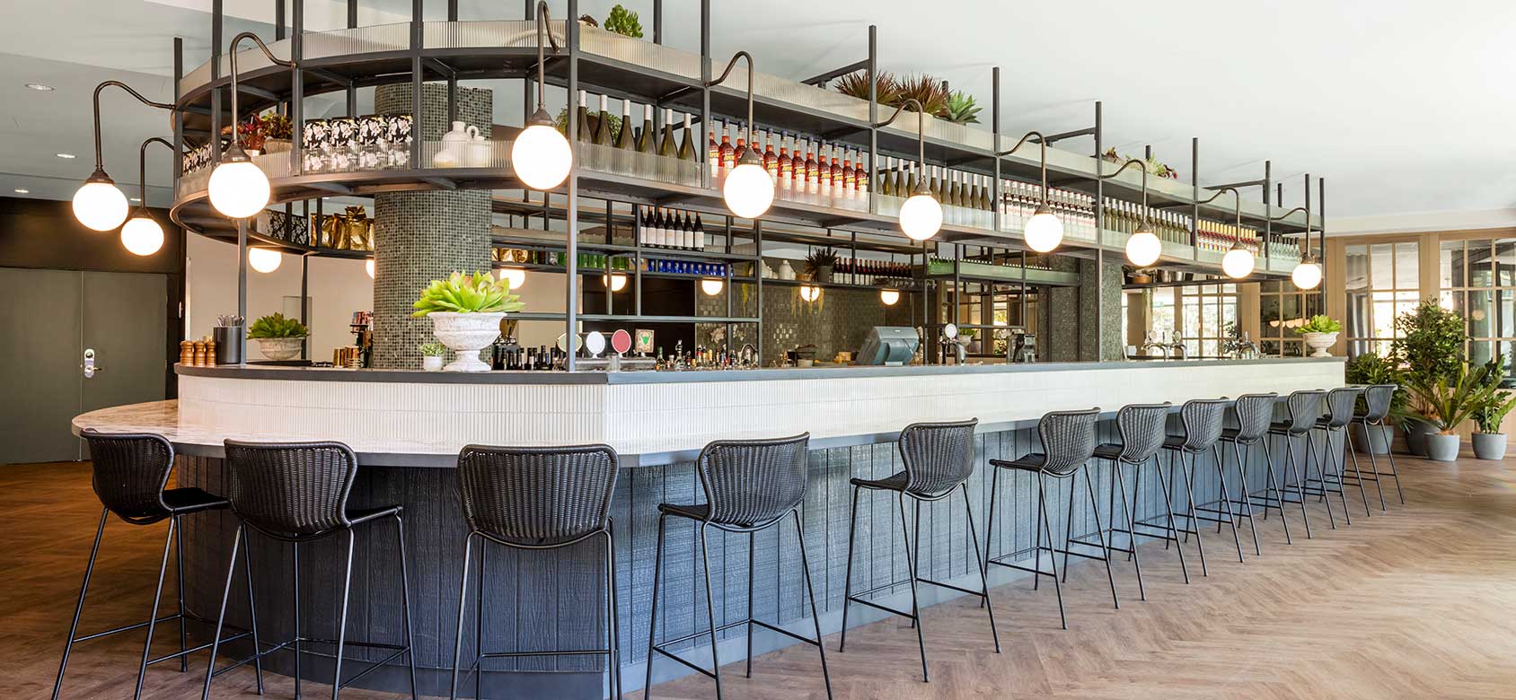 vibe-hotel-rushcutters-sydney-storehouse-on-the-park-bar-03-2016.jpg