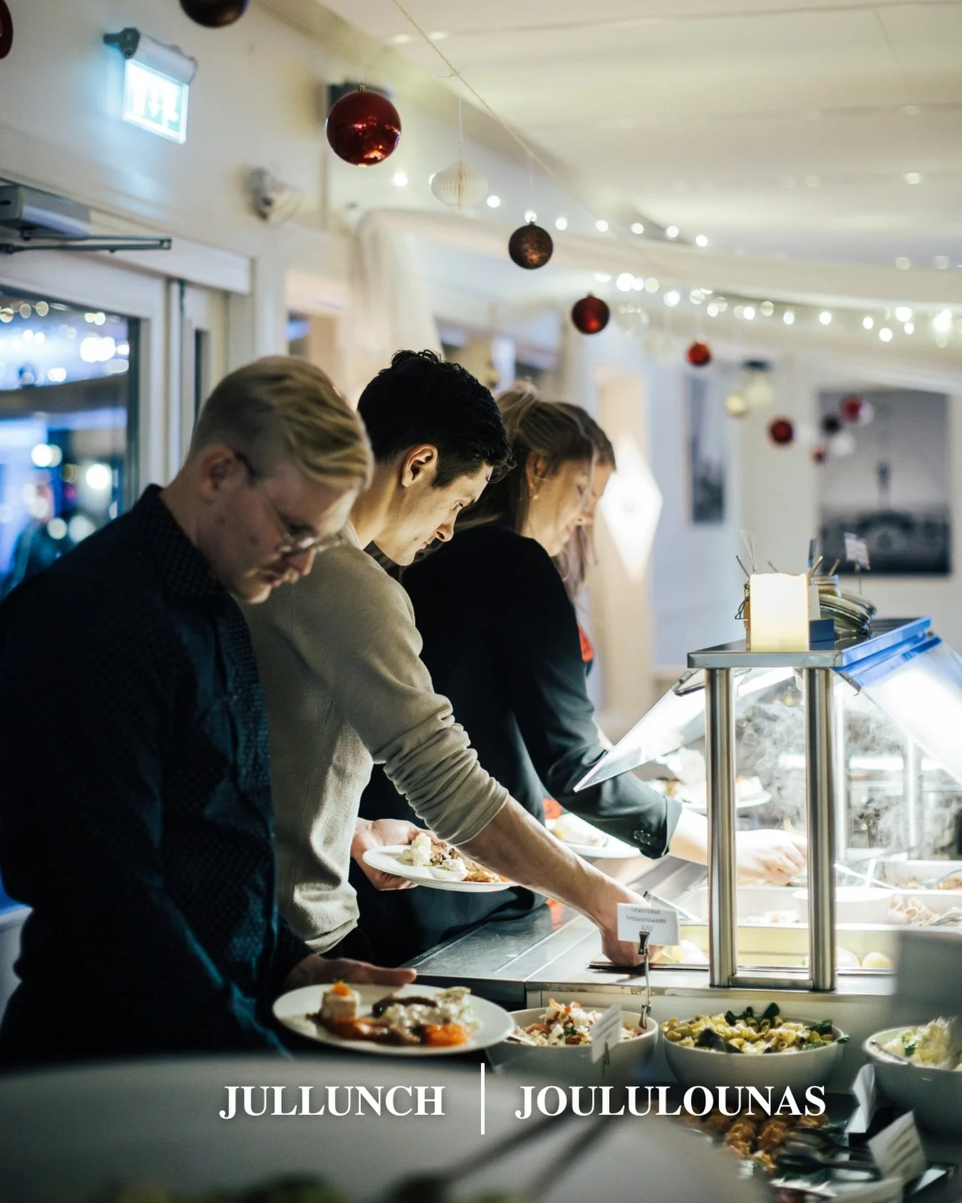 Fr&aring;n och med 8.12 forts&auml;tter traditionen &rdquo;jul p&aring; Pavis&rdquo; &auml;ven under lunchen. ❄️

Varje vardag kl. 11-14 (8-23.12) dukar vi fram ett st&aring;ende bord med allt som h&ouml;r till det traditionella julbordet. 🍽️ Jullun