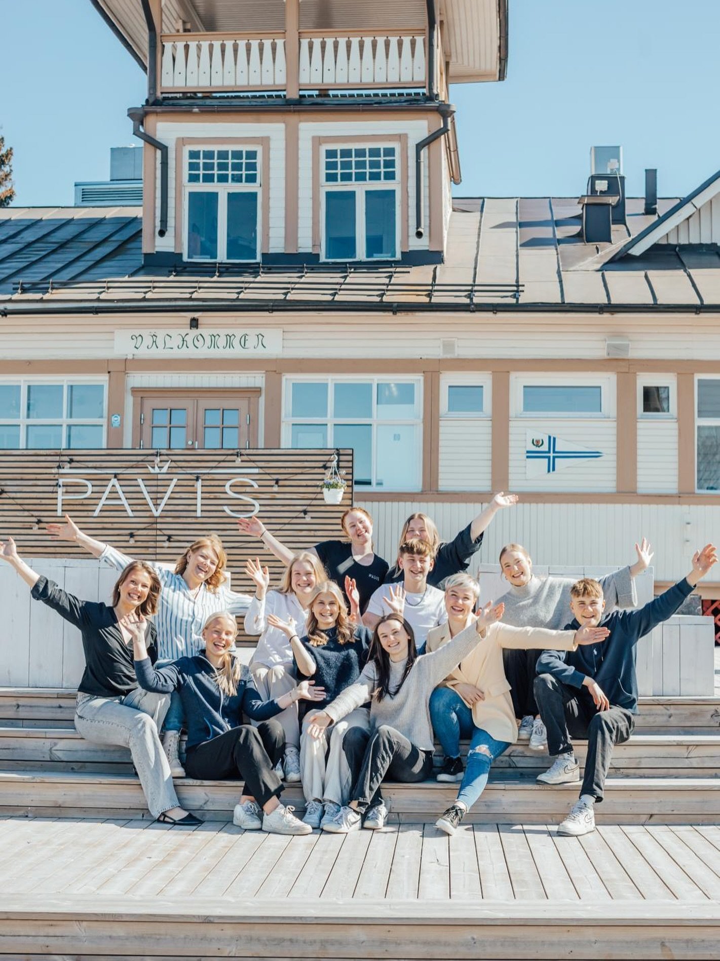 Planerar ni en sommaravslutning? ☀️ D&aring; &auml;r Pavis ett h&auml;rligt st&auml;lle att samlas p&aring;!

Vi tar emot s&auml;llskap b&aring;de p&aring; vardagar och helger, och f&ouml;r er som &ouml;nskar en mer avskild tillst&auml;llning finns d