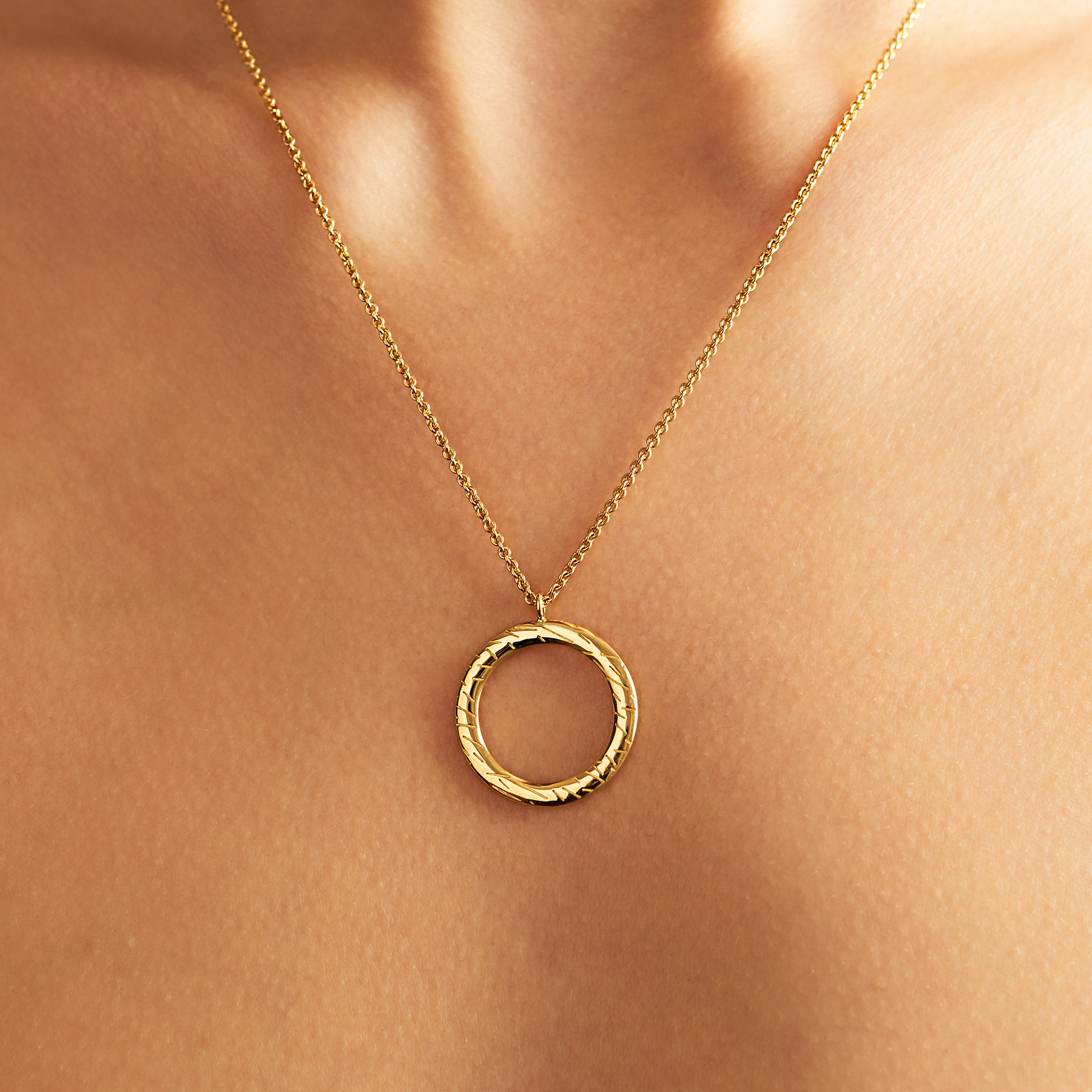 open-circle-fur-pendant-FC13-2.jpg