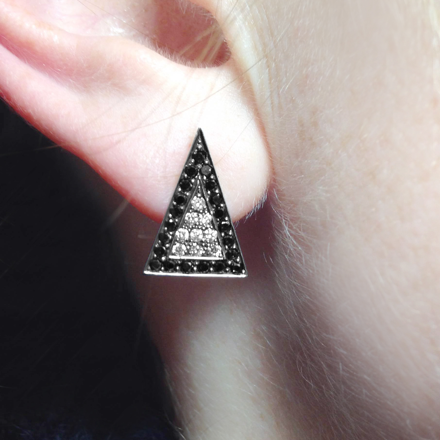 Black-and-white-diamond-arrowhead-earstuds -1.jpg