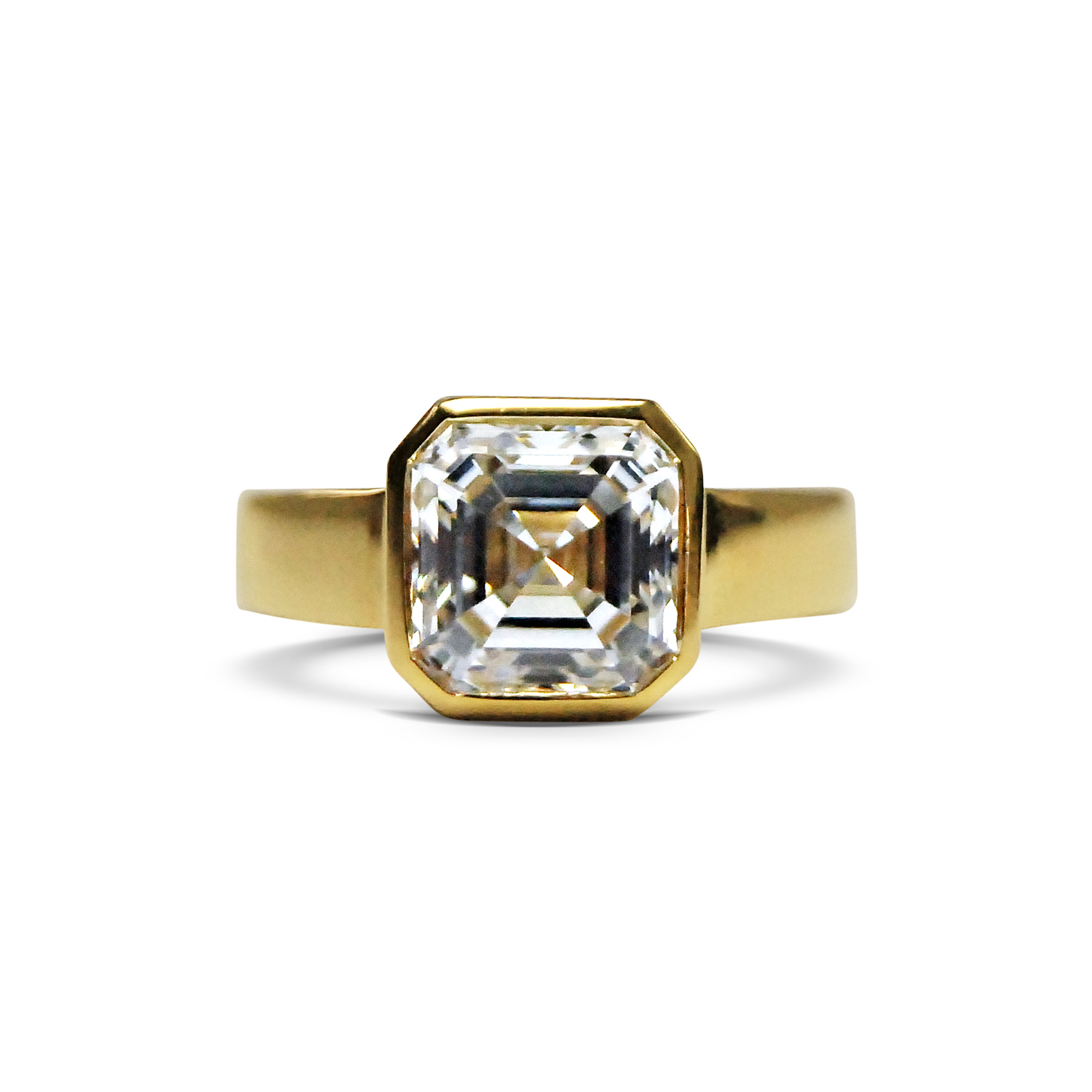 Asscher-cut-diamond-and-yellow-gold-ring.jpg