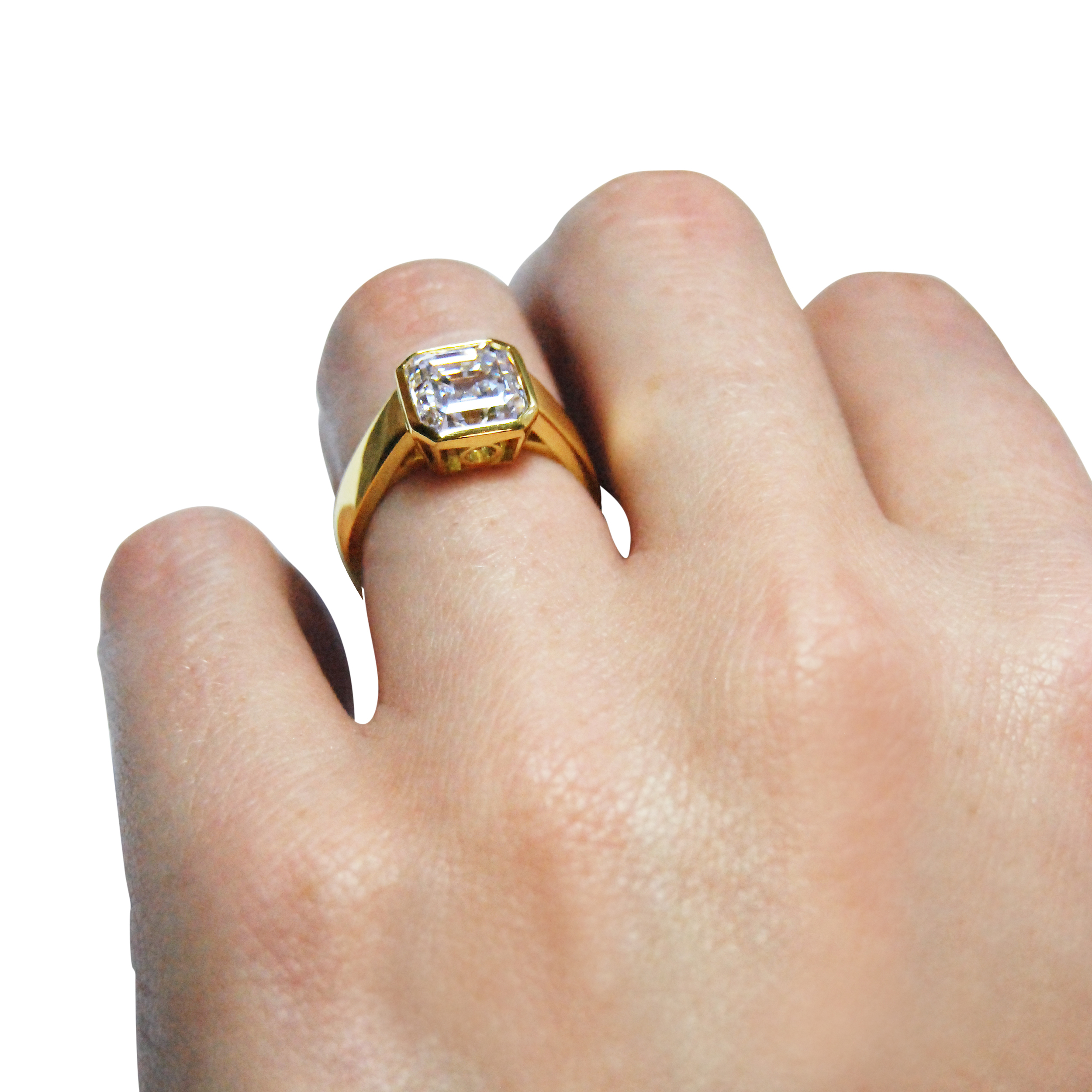 Asscher-cut-diamond-and-yellow-gold-ring-1.jpg