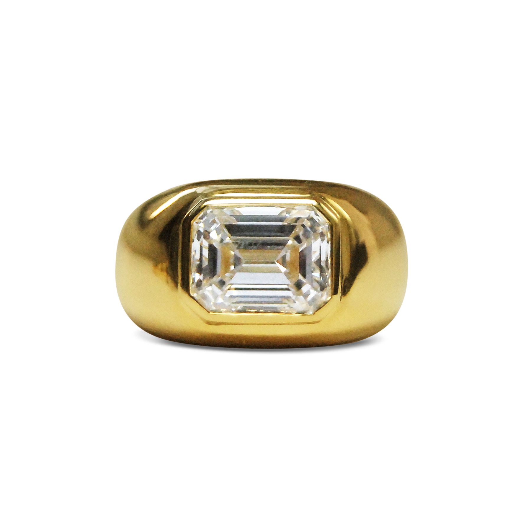 Emerald-cut-diamond-and-18ct-yellow-gold-ring-2.jpg