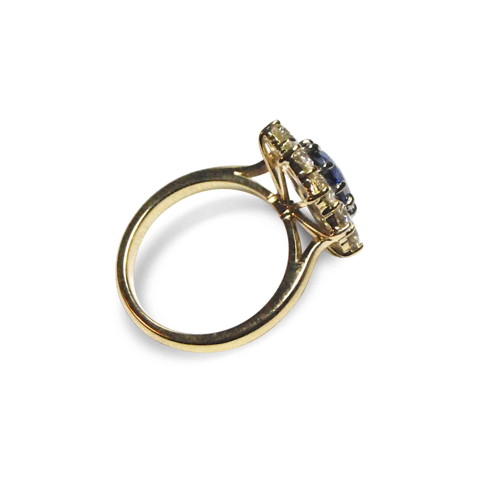 Sapphire-and-diamond-cluster-ring-mounted-in-yellow-gold-1.jpg