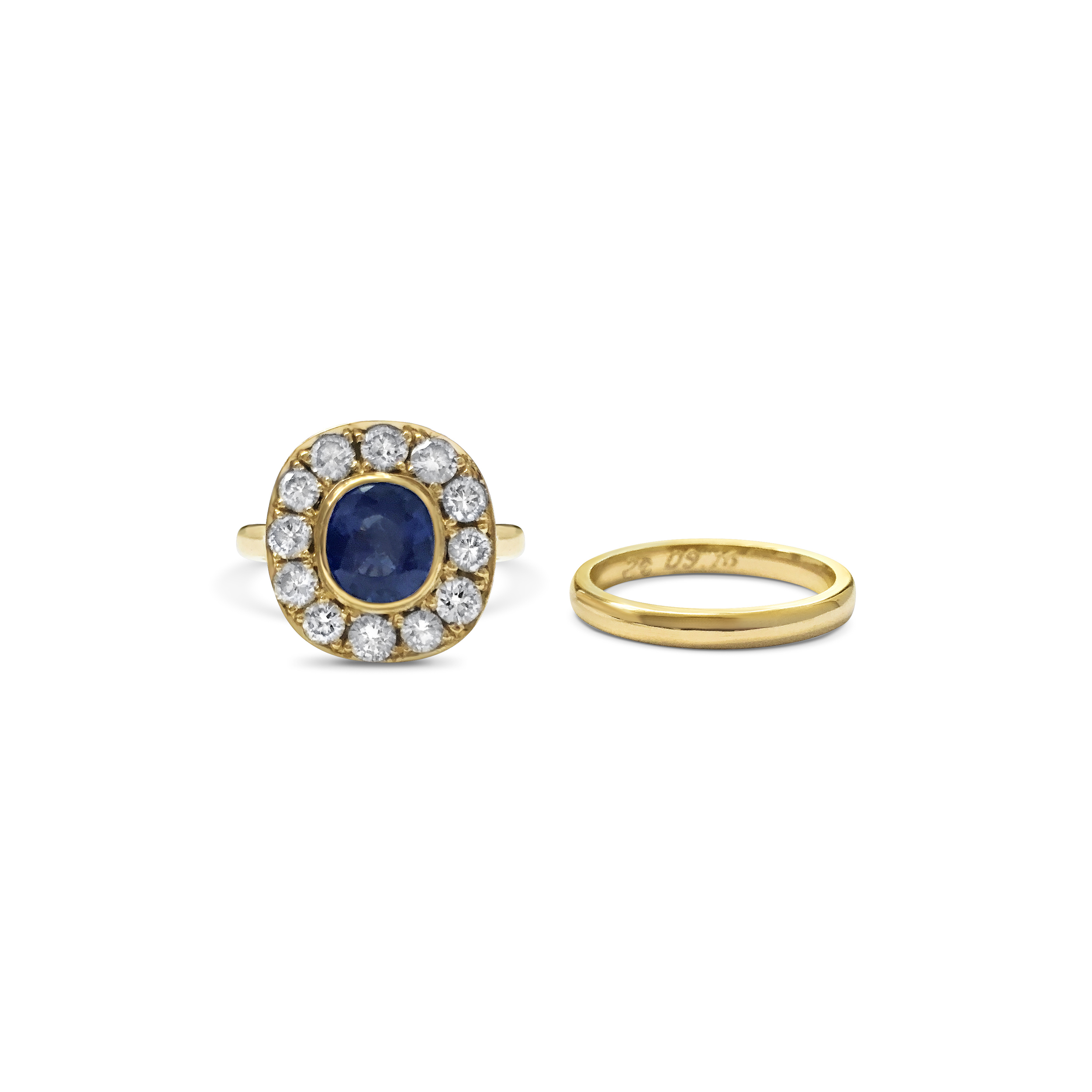 Sapphire-and-diamond-cluster-engagement-ring-in-yellow-gold-3.jpg