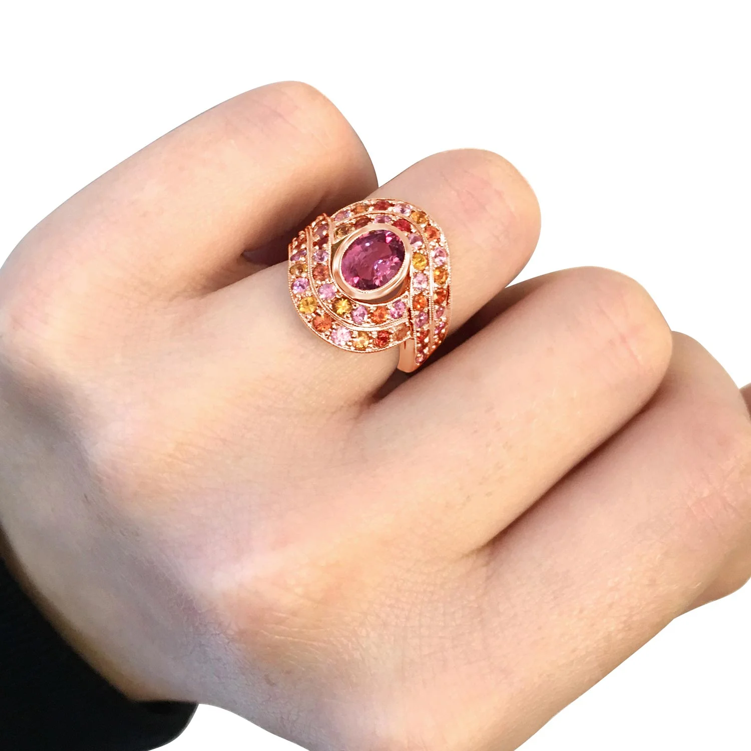 Multicoloured sapphire bombe target ring hand