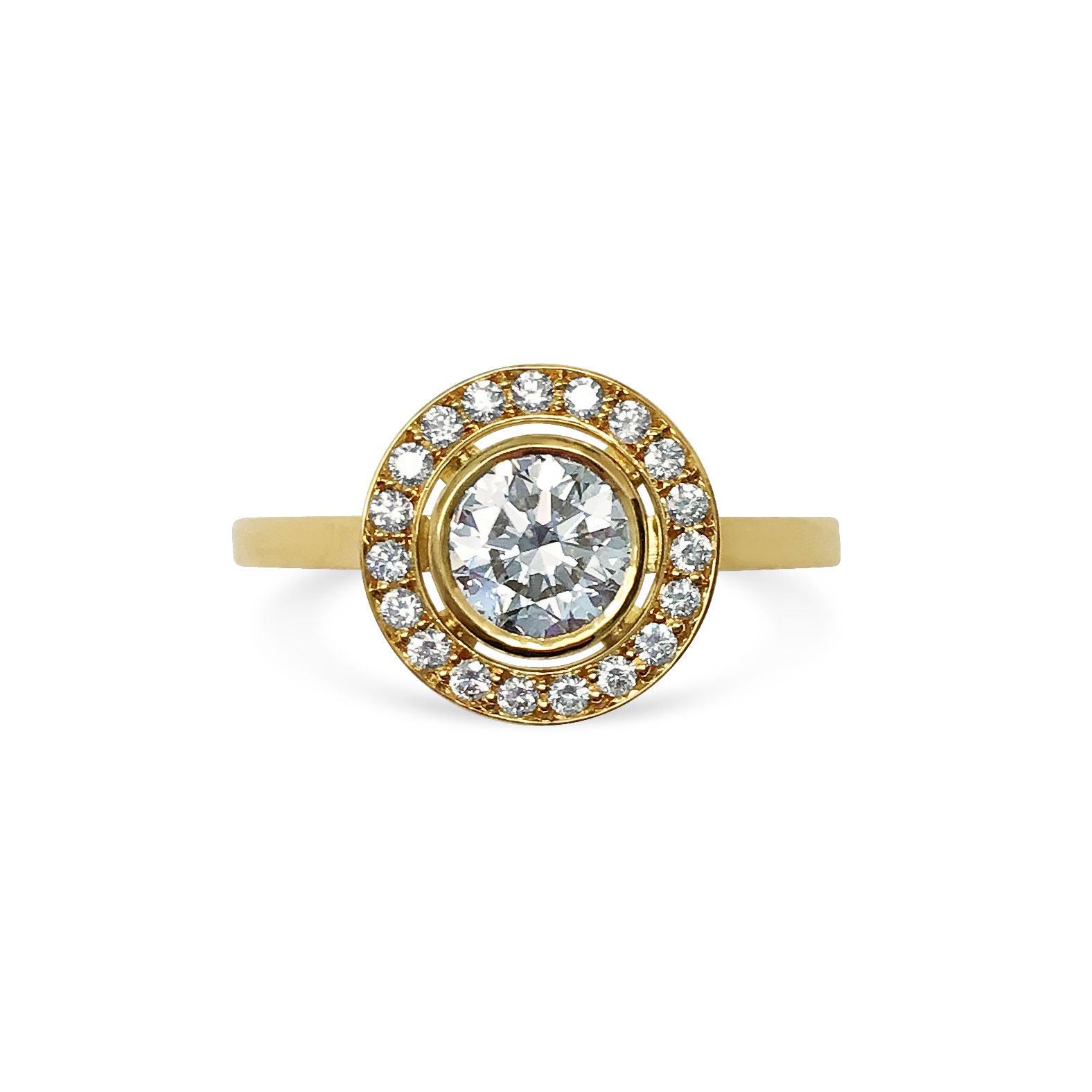 Round-cut diamond with diamond halo engagement ring, mounted in 18ct yellow gold. 