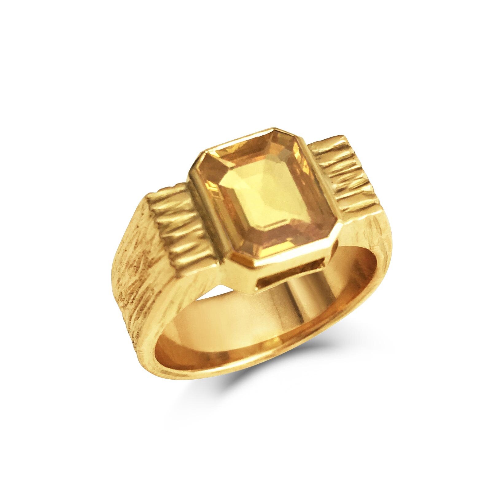 Yellow sapphire ring mounted in 18ct yellow gold.