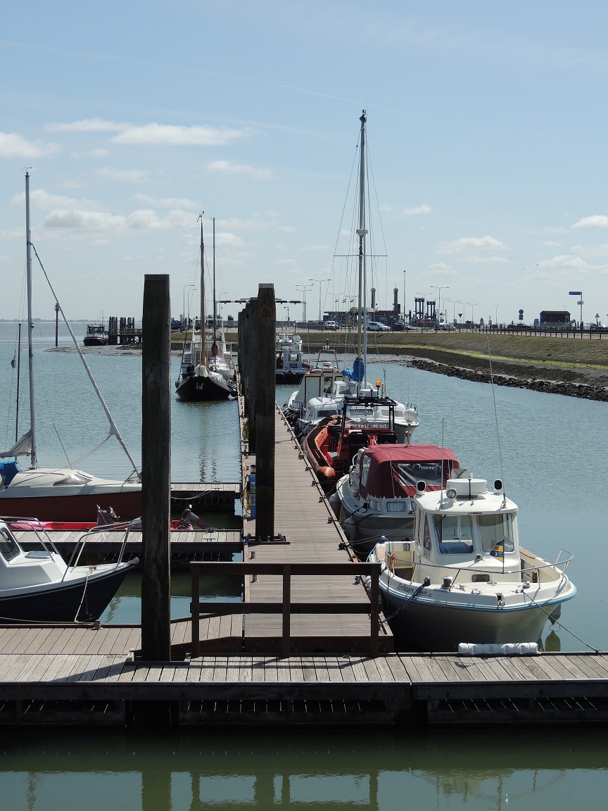 Ameland drijvende steiger.jpg