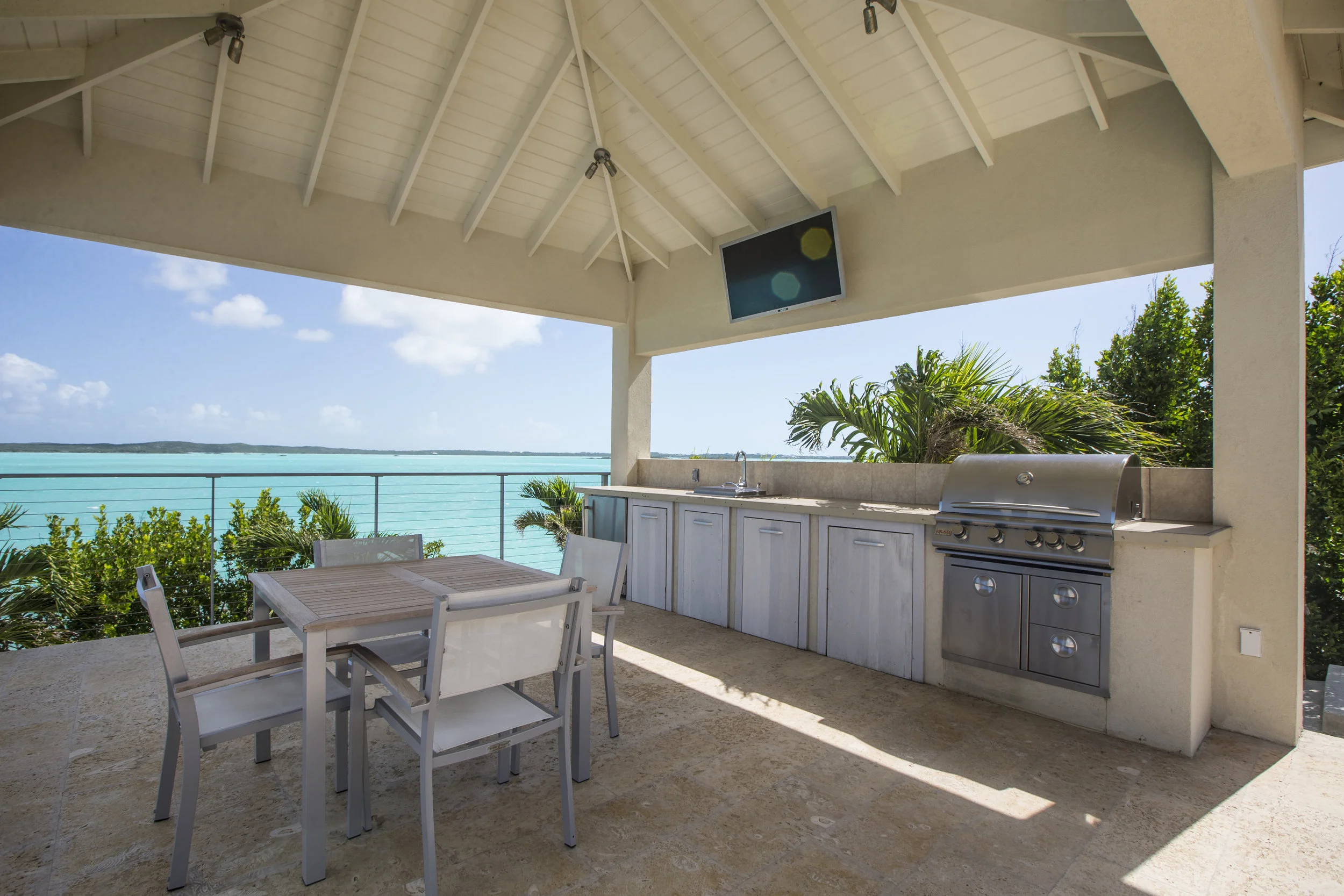 Villa Capri - Outdoor living at its finest!
