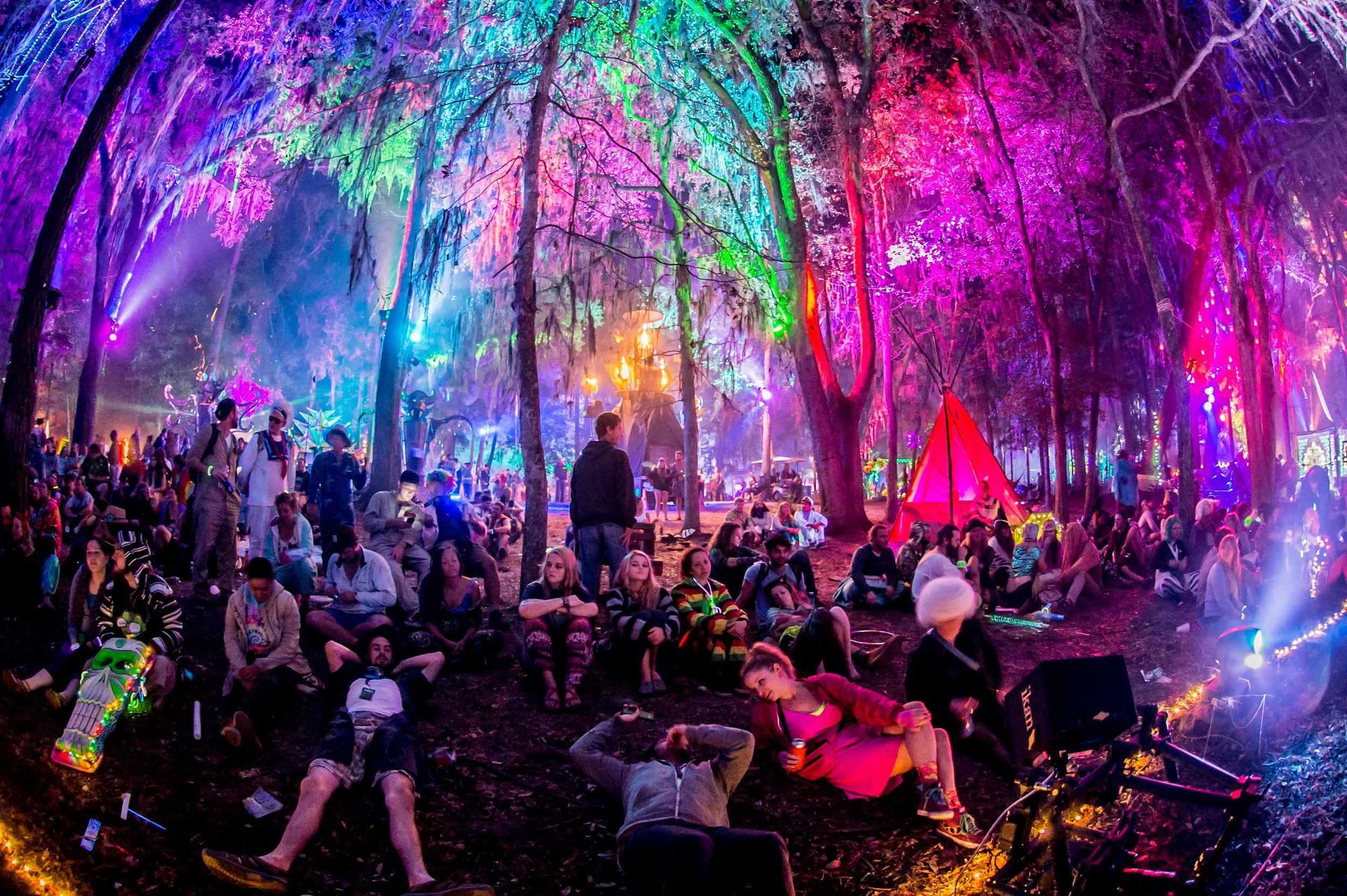 10-29-16_DPV_4697_Hulaween_Spirit_Lake_by_Dave_Vann.jpg