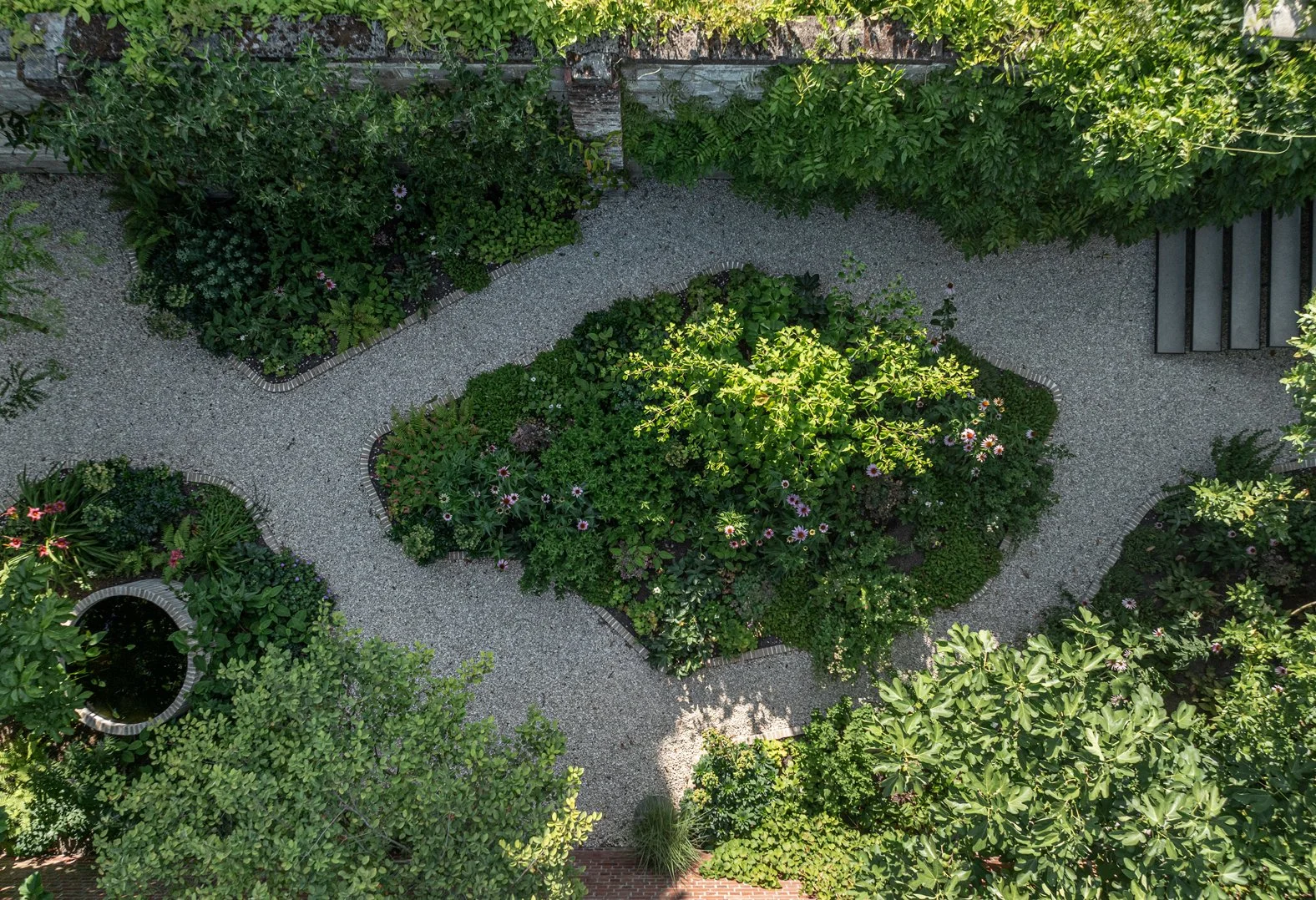 tuinarchitect_steyaert_brussel_gent_water_jungle_groen_stadstuin_bassin