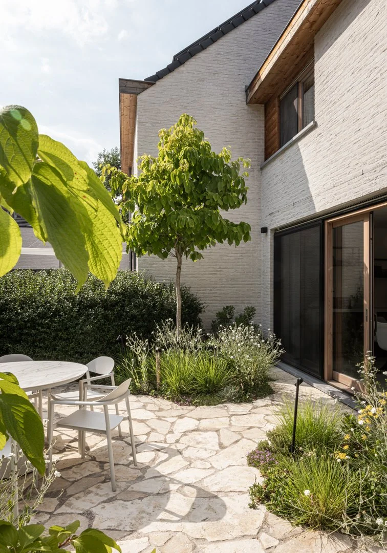 tuinarchitect_steyaert_brussel_leuven_water_pergola_jungle_groen_stadstuin_flagstone