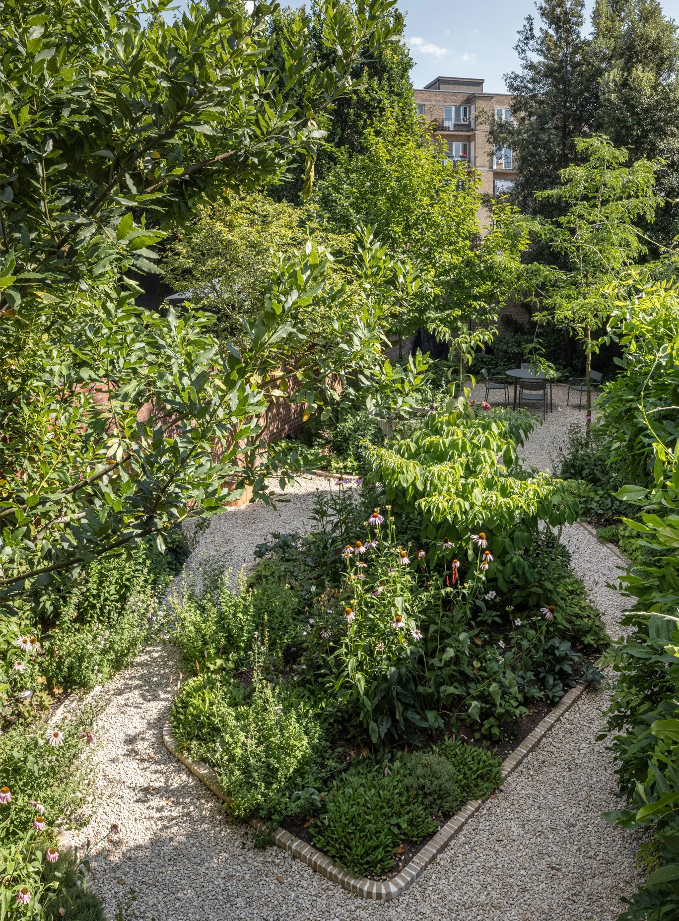tuinarchitect_steyaert_brussel_gent_water_jungle_groen_stadstuin_bassin