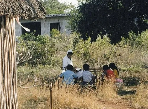Sr Teaching Yucatan.jpg