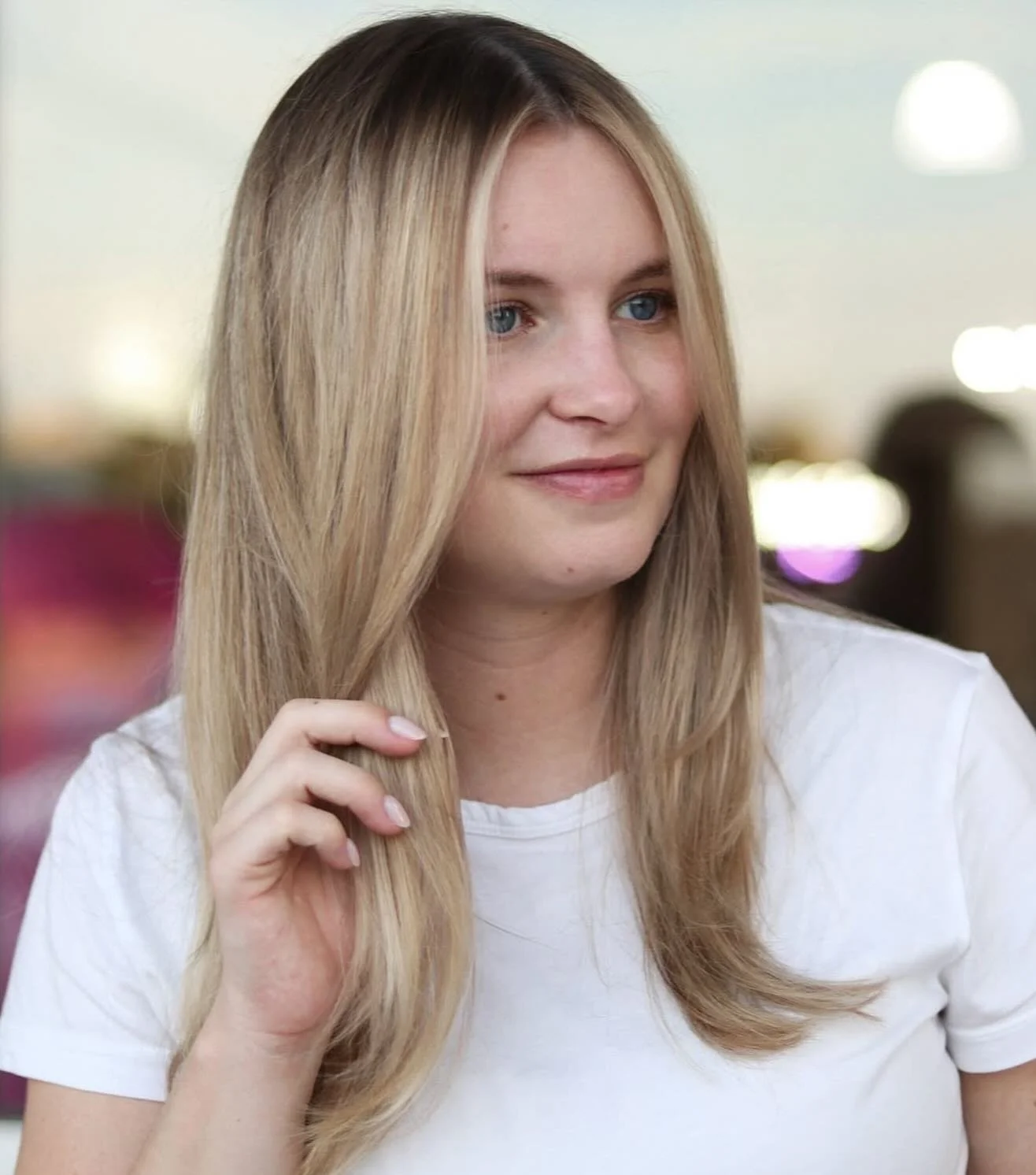 &ldquo;Natural, undone, just right.&rdquo;

Artist @askforavrie using @davinescolor