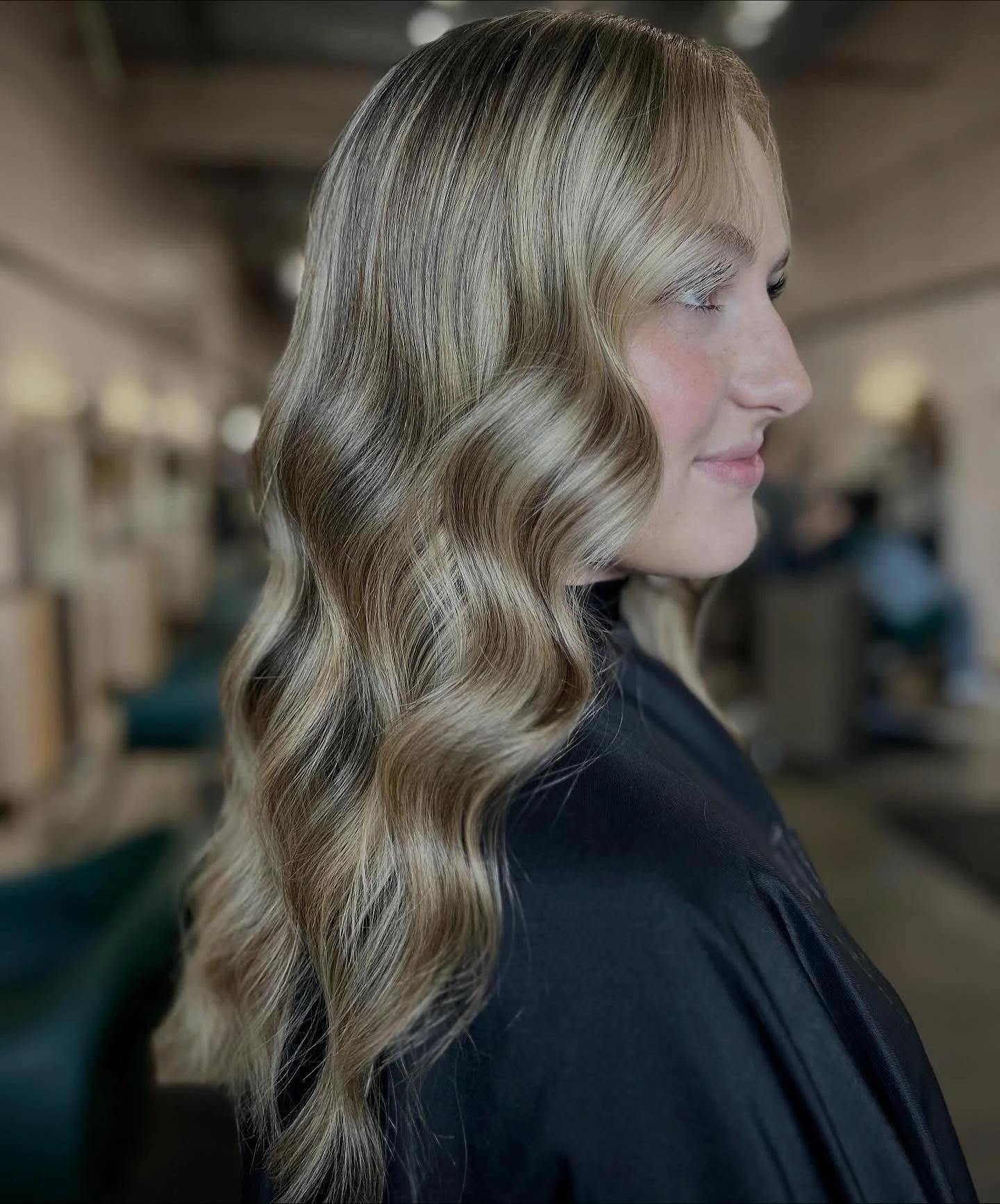 Silky Blondes &amp; Sunday Mornings ☕️✨🍂

Artist @hairrby_lc using @davinescolor