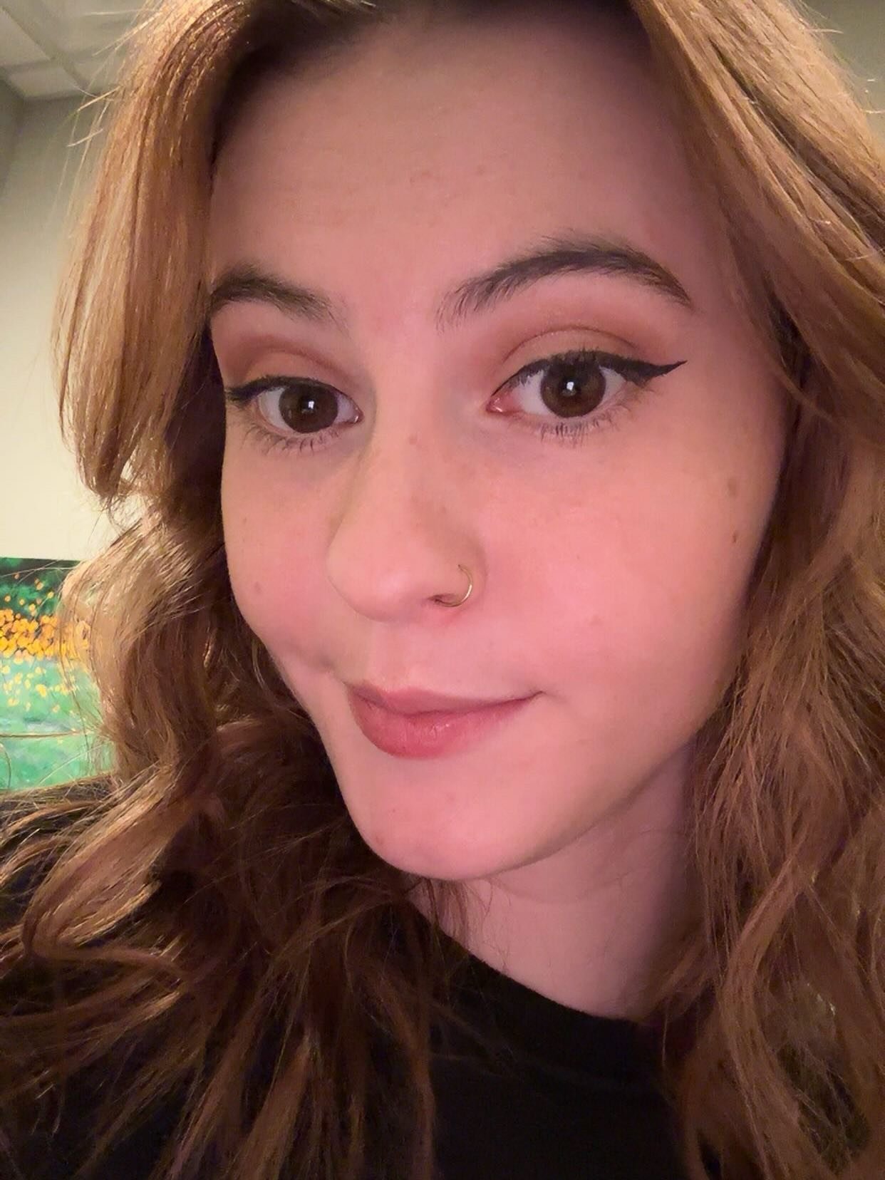 ✨Introducing Aimee✨
 
Aimee has been in the beauty industry for 4 years after graduating from House of Heavilin in 2022. She specializes in vivid colour, lived-in blondes, lash lifts and tints! 
She will be accepting new clients at Halo starting Janu