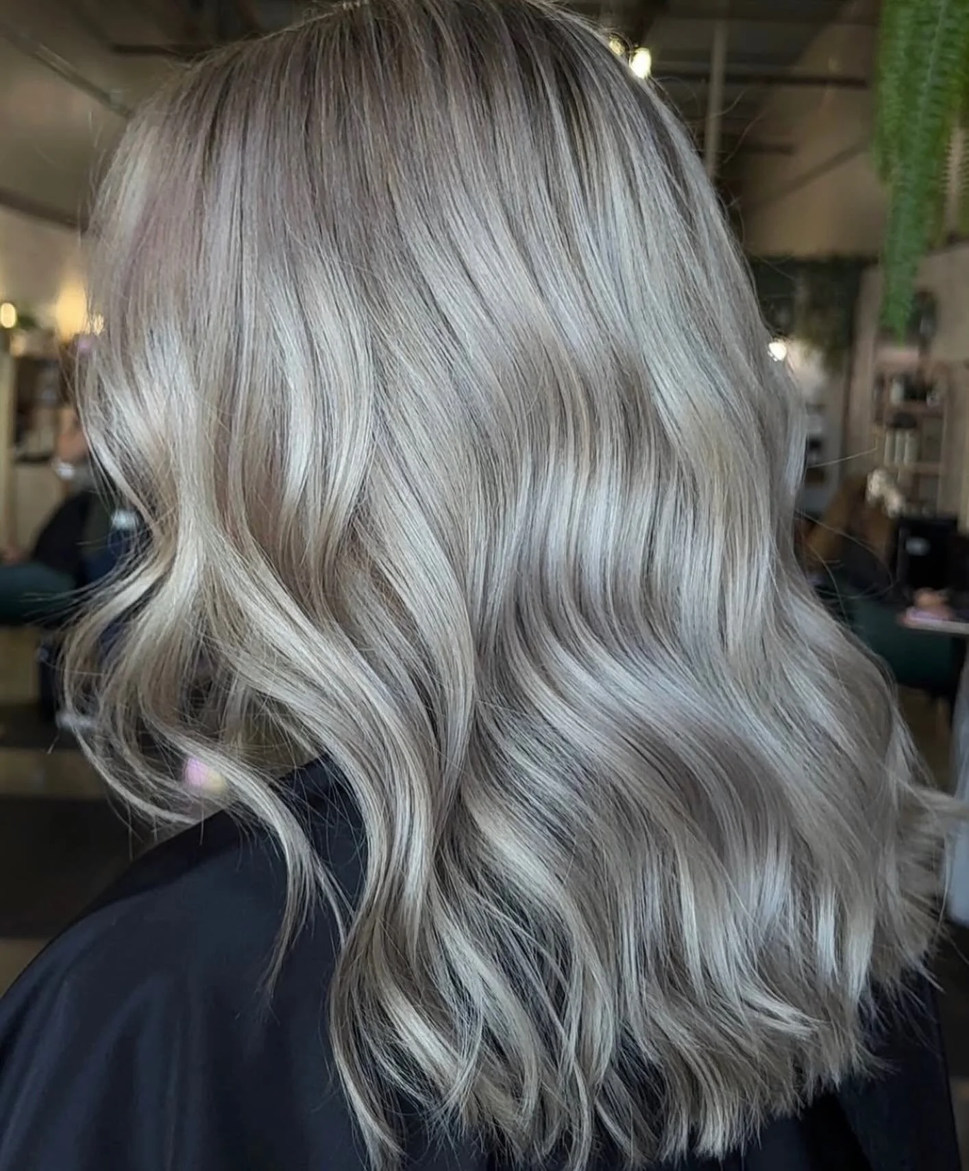 Luxury Blonde✨

Created by @coloredbykate_ using @davinescolor