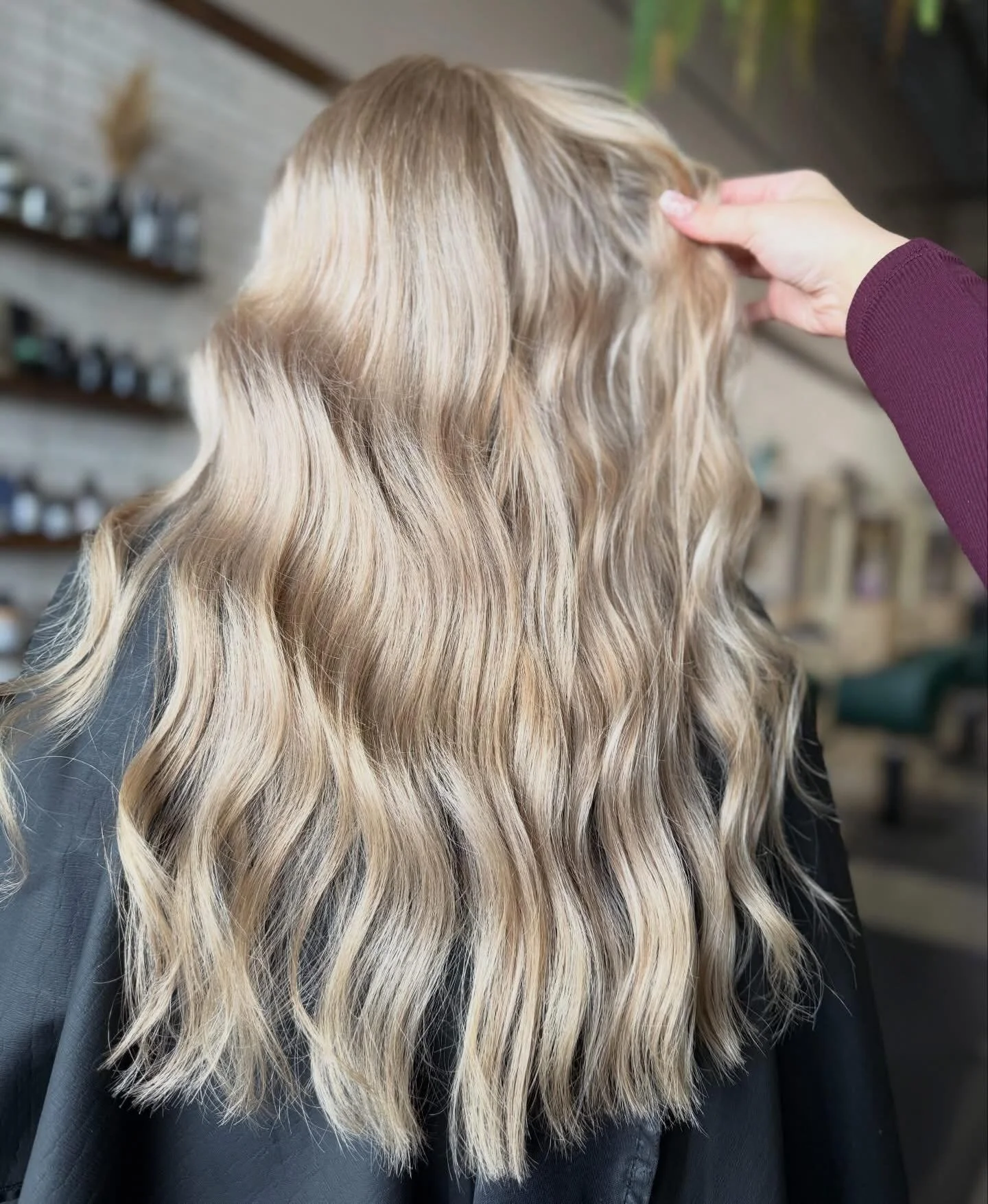 The season of blonde ✨

Created by @hairrby_lc using @davinescolor