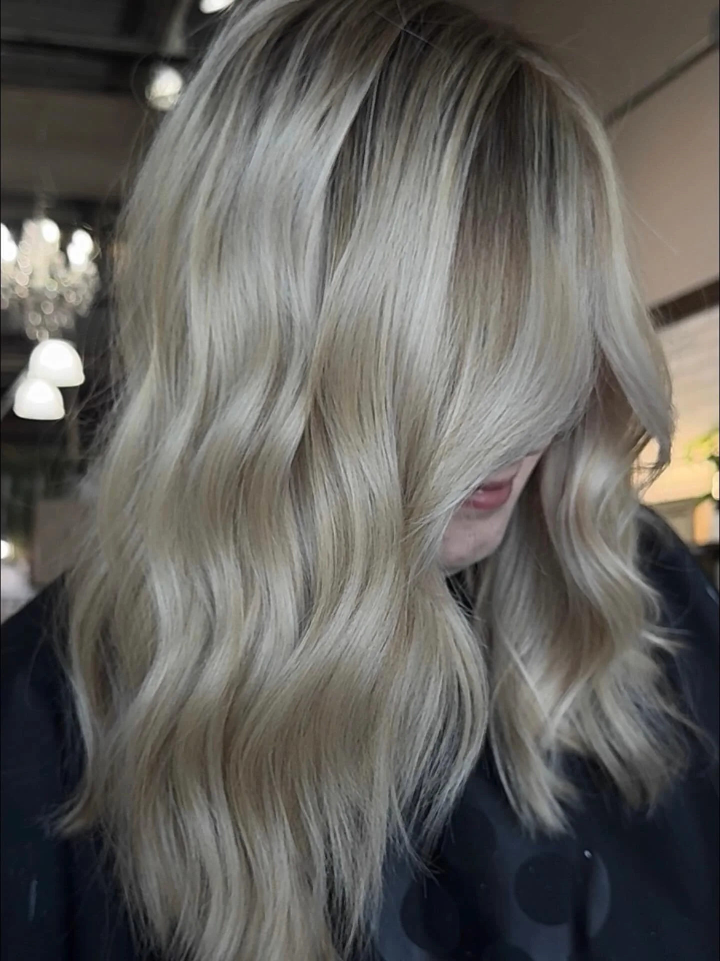 Bright, beautiful lived-in blonde for your Monday morning feed ✨☕️💗

Created by @askforavrie using @davinescolor