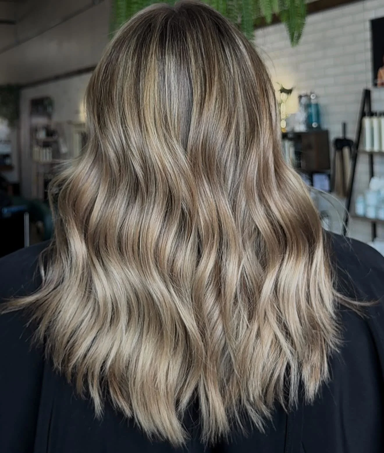 Naturally effortless blonde ✨

Created by @coloredbykate_ using @davinescolor