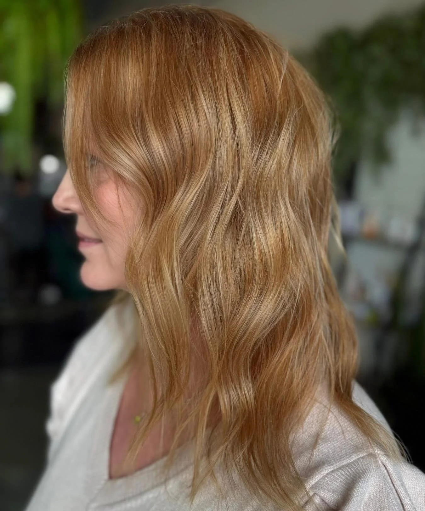 @jacquelinedoesmyhair giving this natural red head her beautiful strawberry blonde back 💖

Colour palette @davinescolor