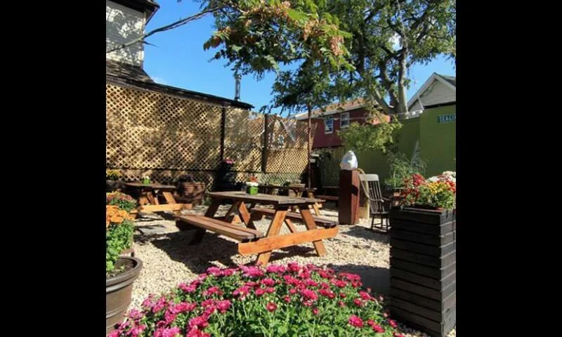 Sayra's Wine Bar & Bier Garden