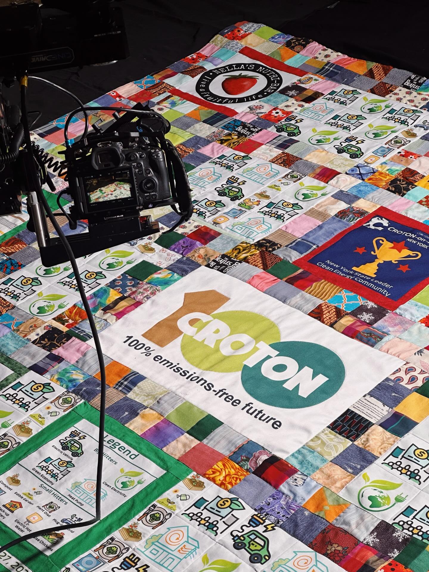 Filming every detail of the beautiful @croton_100 climate action quilts.
We have almost completed this short documentary on clean energy initiatives in Croton-on-Hudson! Stay tuned for updates on the film&rsquo;s release.

#crotononhudson #climateact