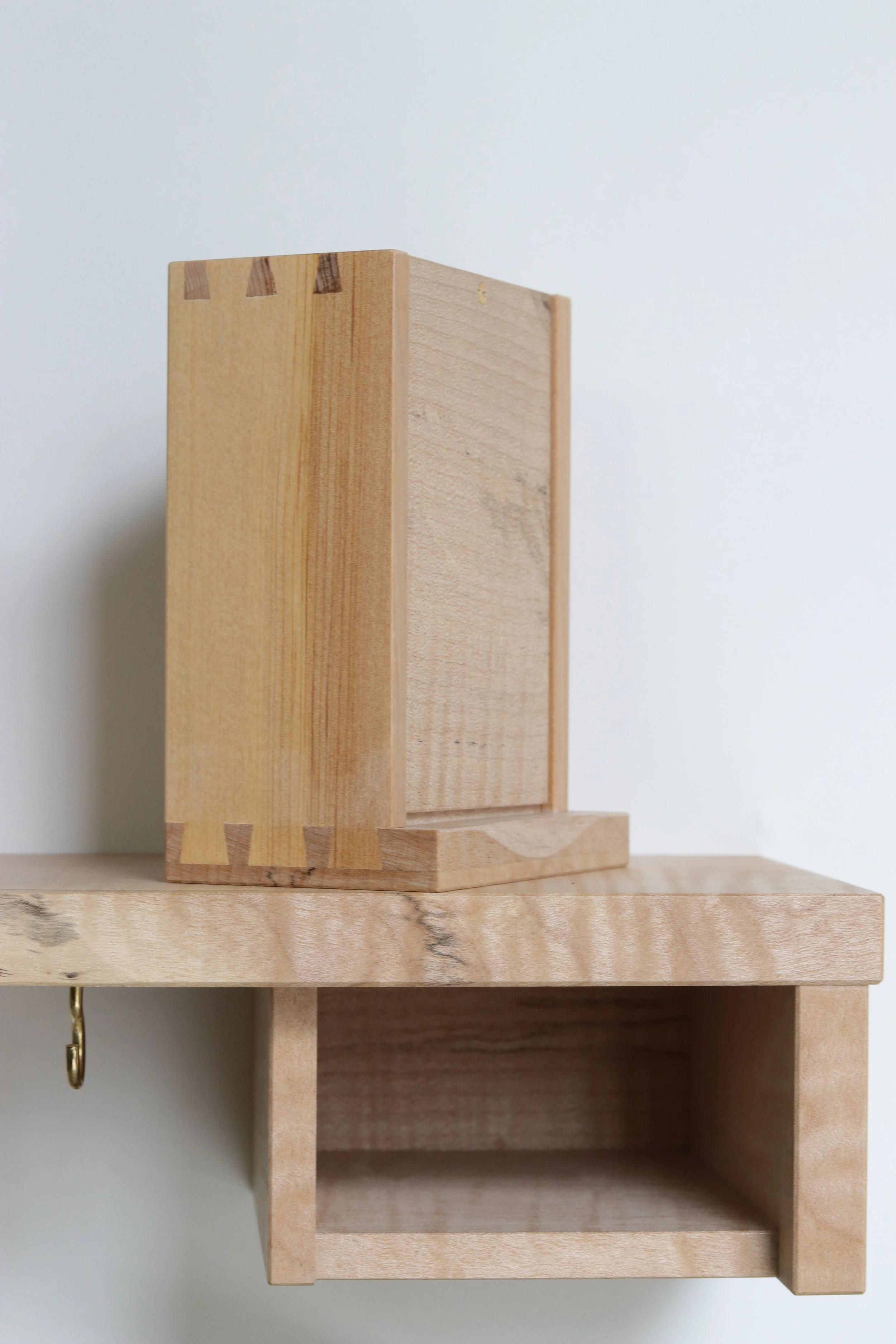 Kristin - drawer detail