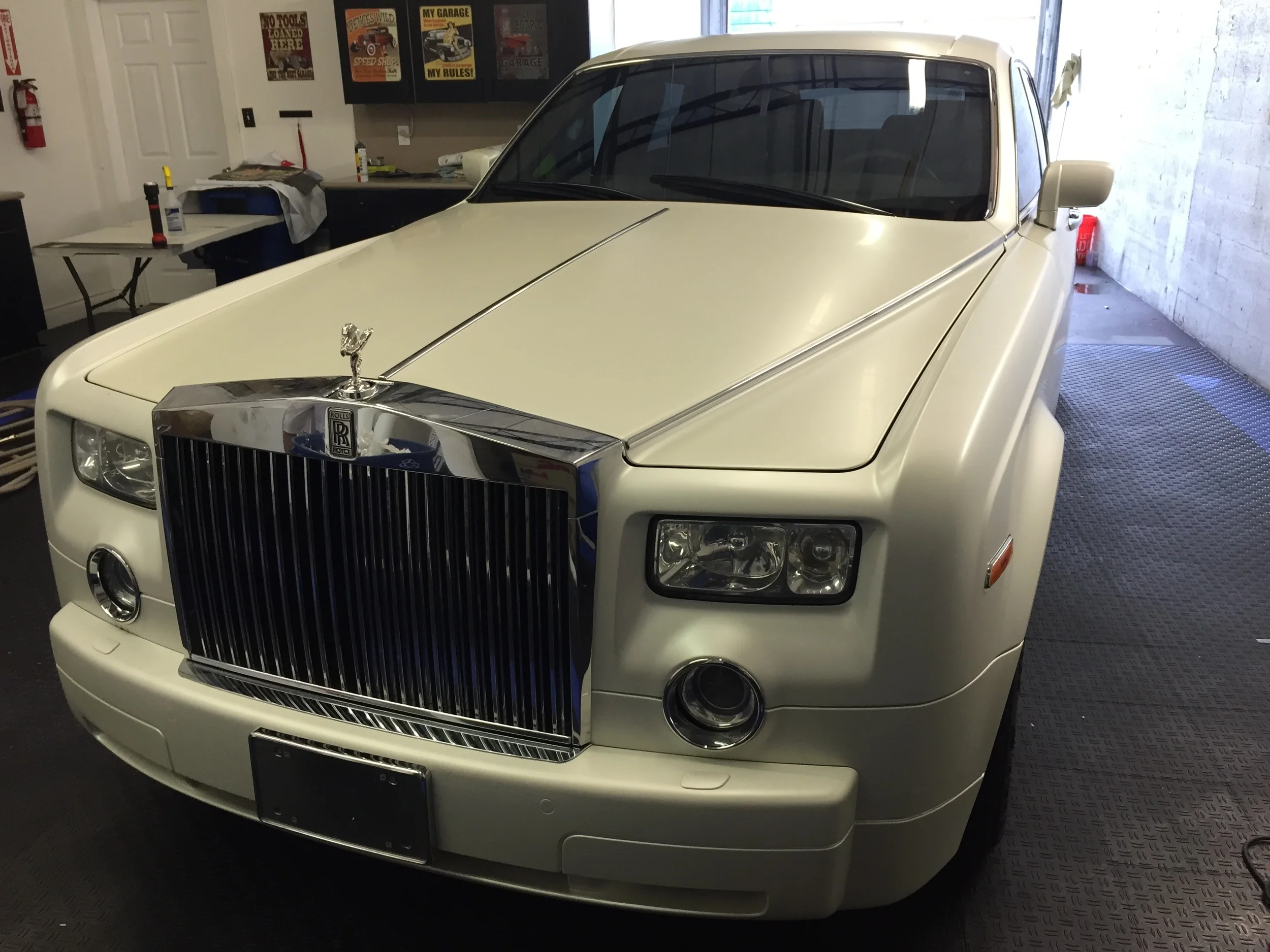Wrap Rolls Royce, 3M white pearl, tint wrap usa.