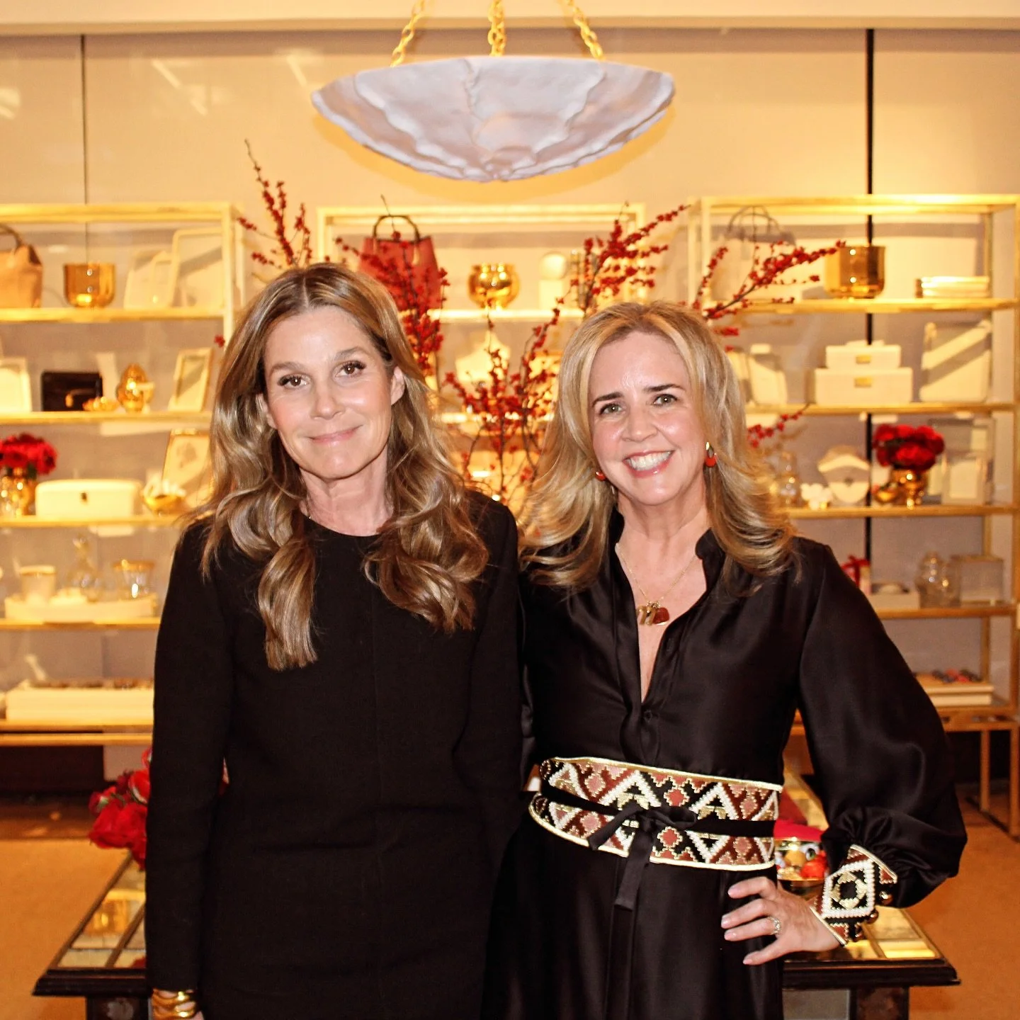 Kicking off the holidays with @aerin in her gorgeous NYC showroom sharing friendship, cheer and a good dose of shopping ❤️🎄thank you to all who came 📸@carolinamccoolart #mccoolstyleevents #privateshopping