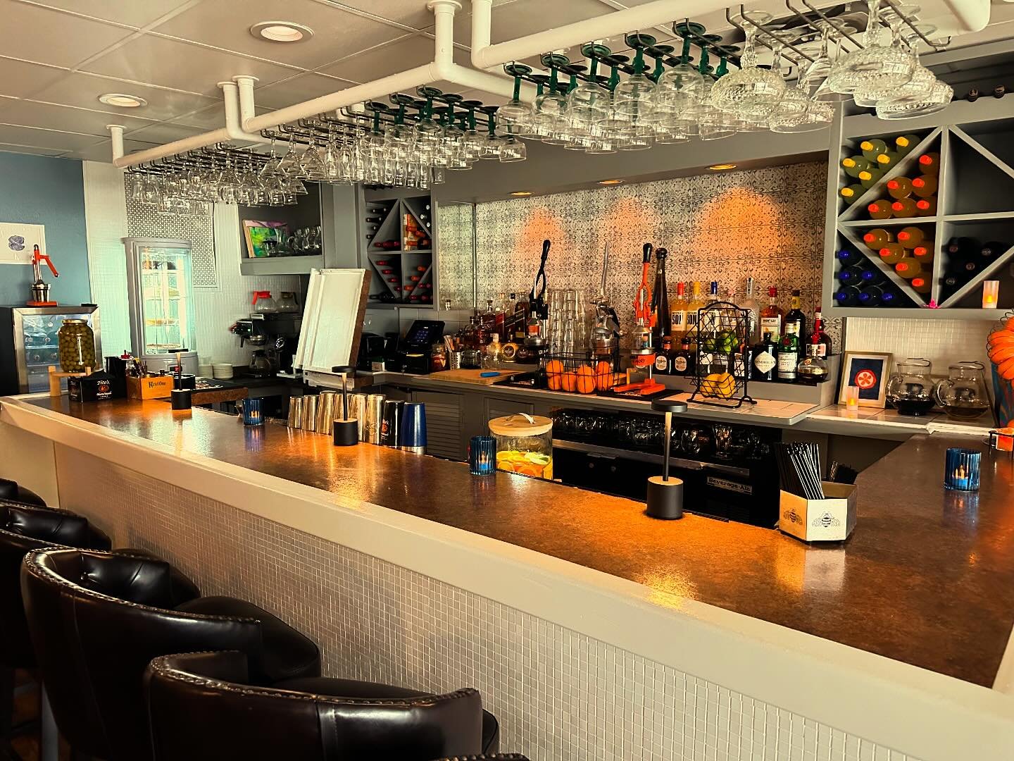 Join us at our cozy bar for fresh made sangria, orange, lemon and lime crushes. Try one of our silk smooth margaritas, signature cosmos or classic cocktails. Our cold beer, red wine and white wine selections are the perfect pairing for nights like to