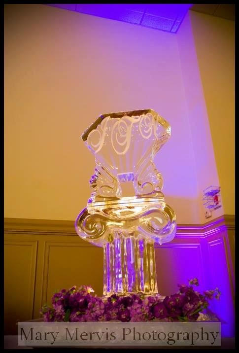 Ice Sculpture Ideas - Draw In The Purest Form For Wedding