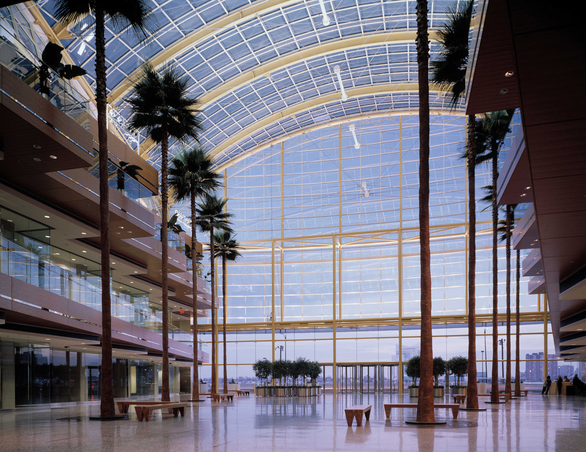 gm_renaissance-center_atrium07_hres_web.jpg