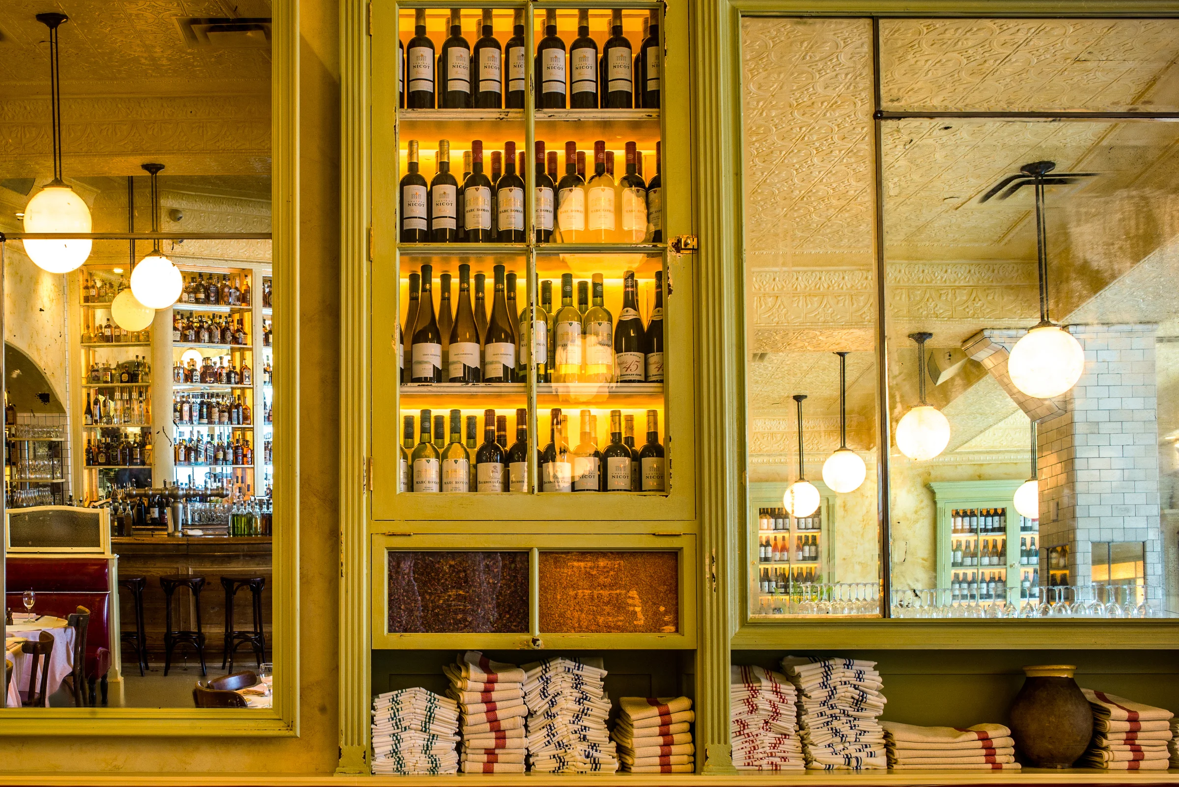 07_Interior Detail - Large - Nick Solares_Retouched.jpg