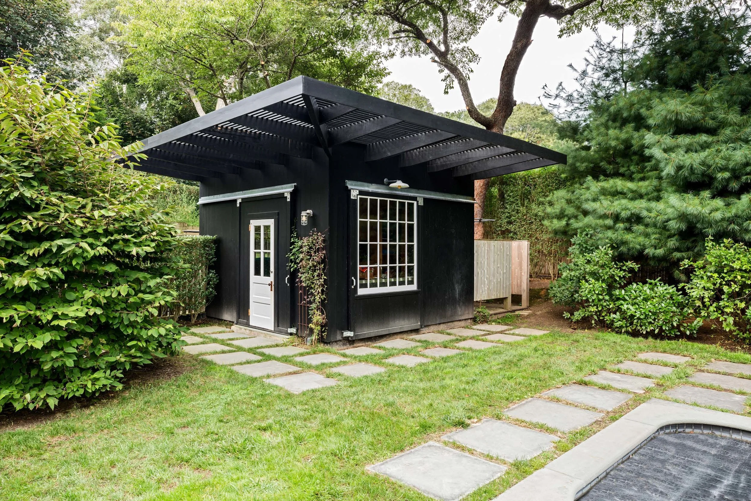 Flatow_Residence-Amagansett_Page_22.jpg