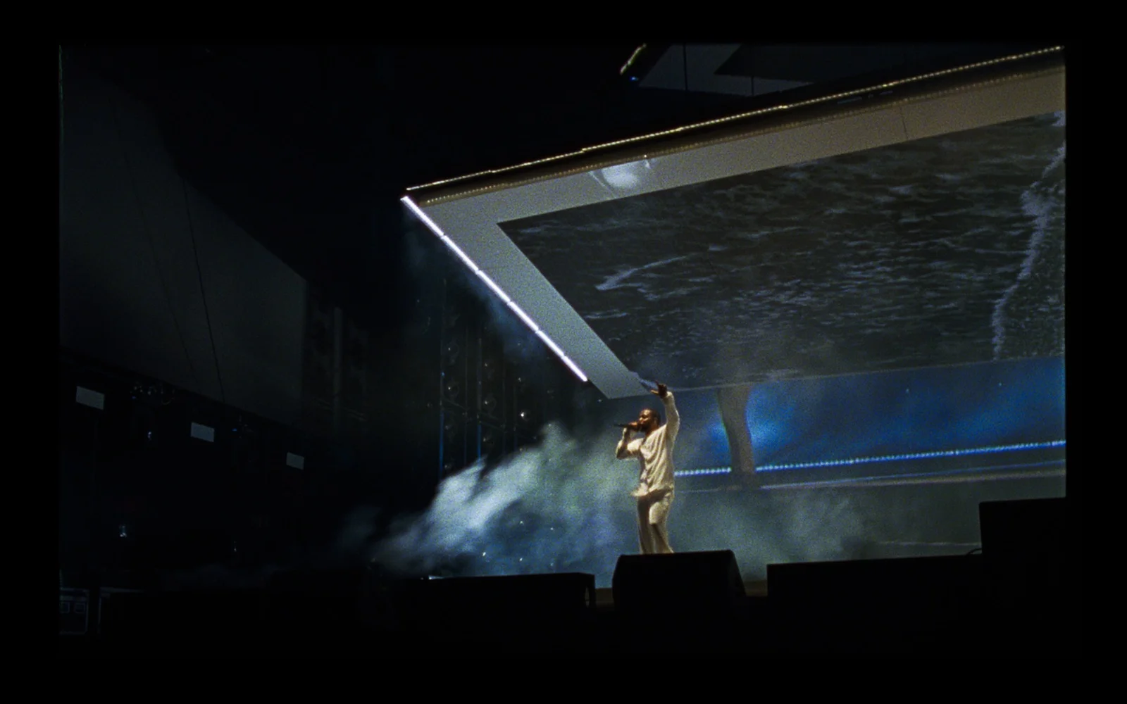 coachella16_still-27.jpg.jpeg
