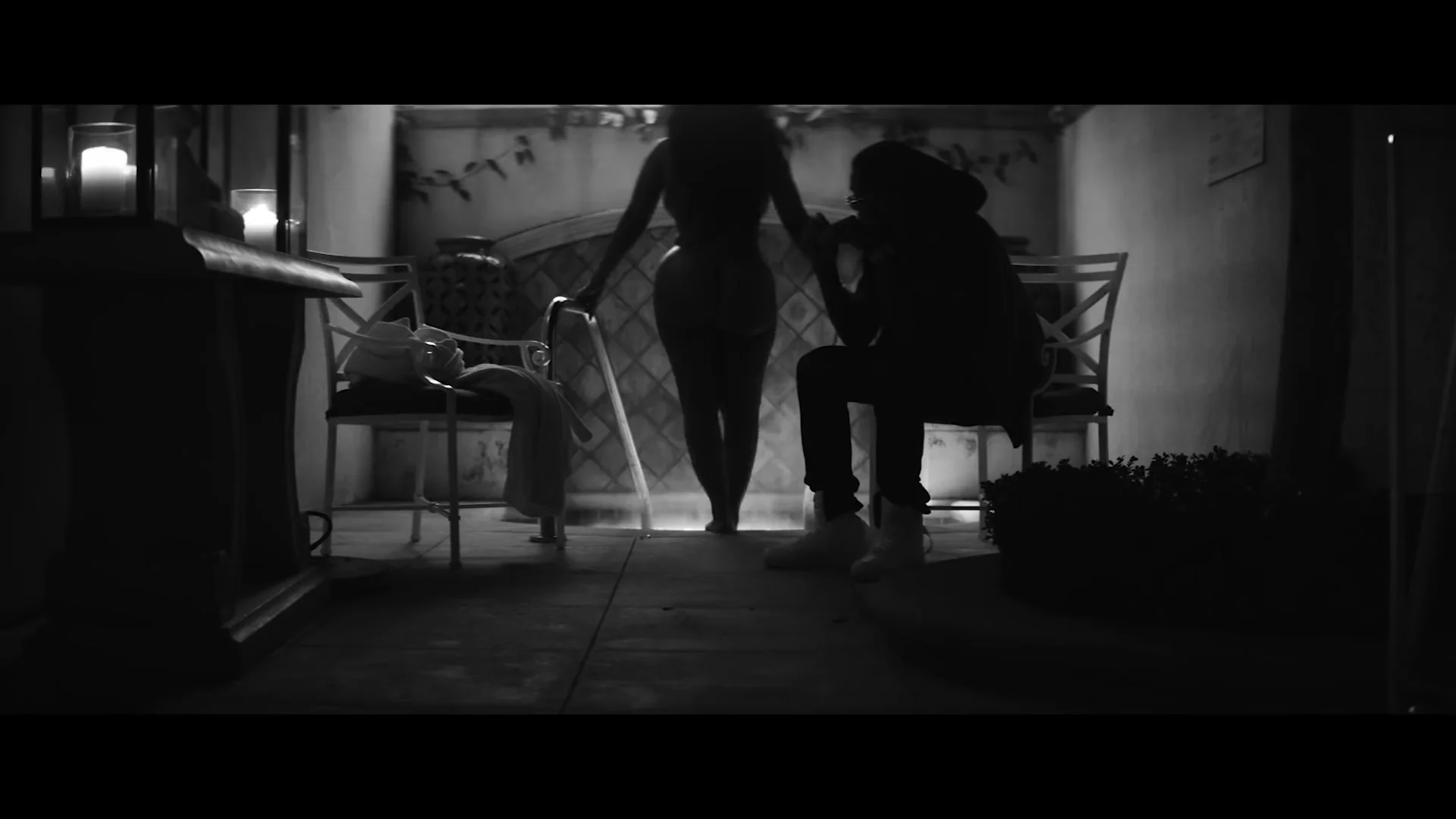 Anamorphic 2.35.00_10_06_09.Still038.jpg